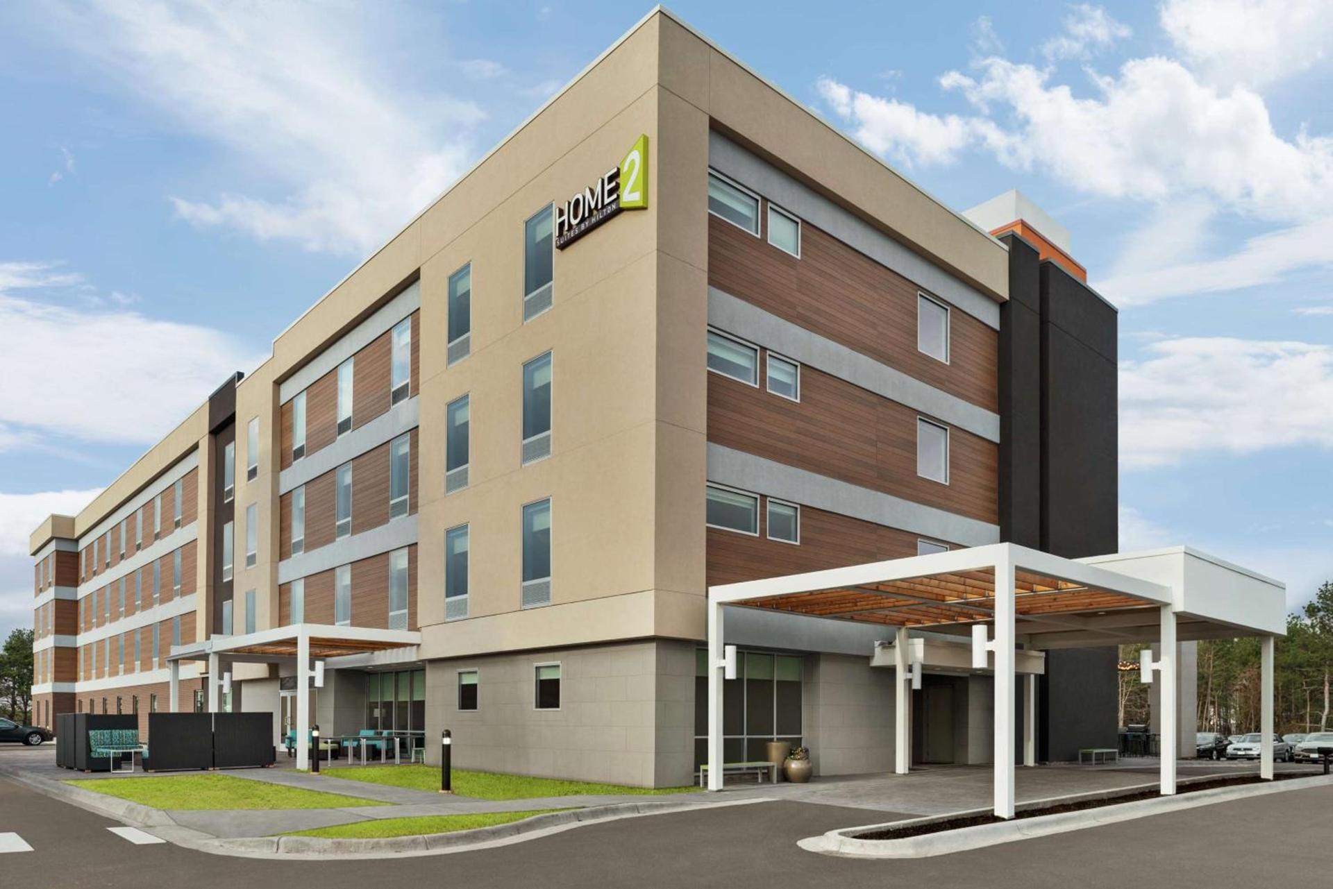 Home2 Suites By Hilton Brooklyn Park Minneapolis — hotel in Brooklyn Park