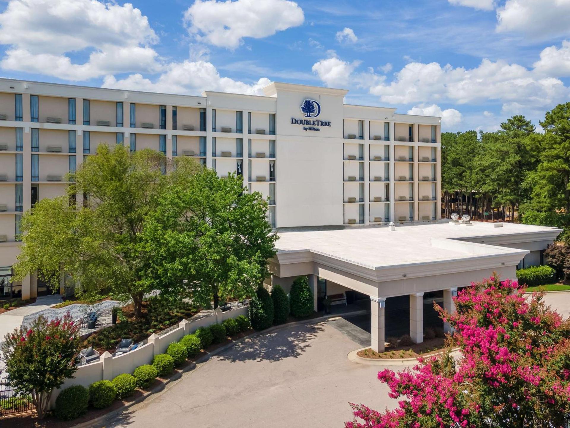 DoubleTree by Hilton Raleigh Midtown, NC — hotel in Raleigh