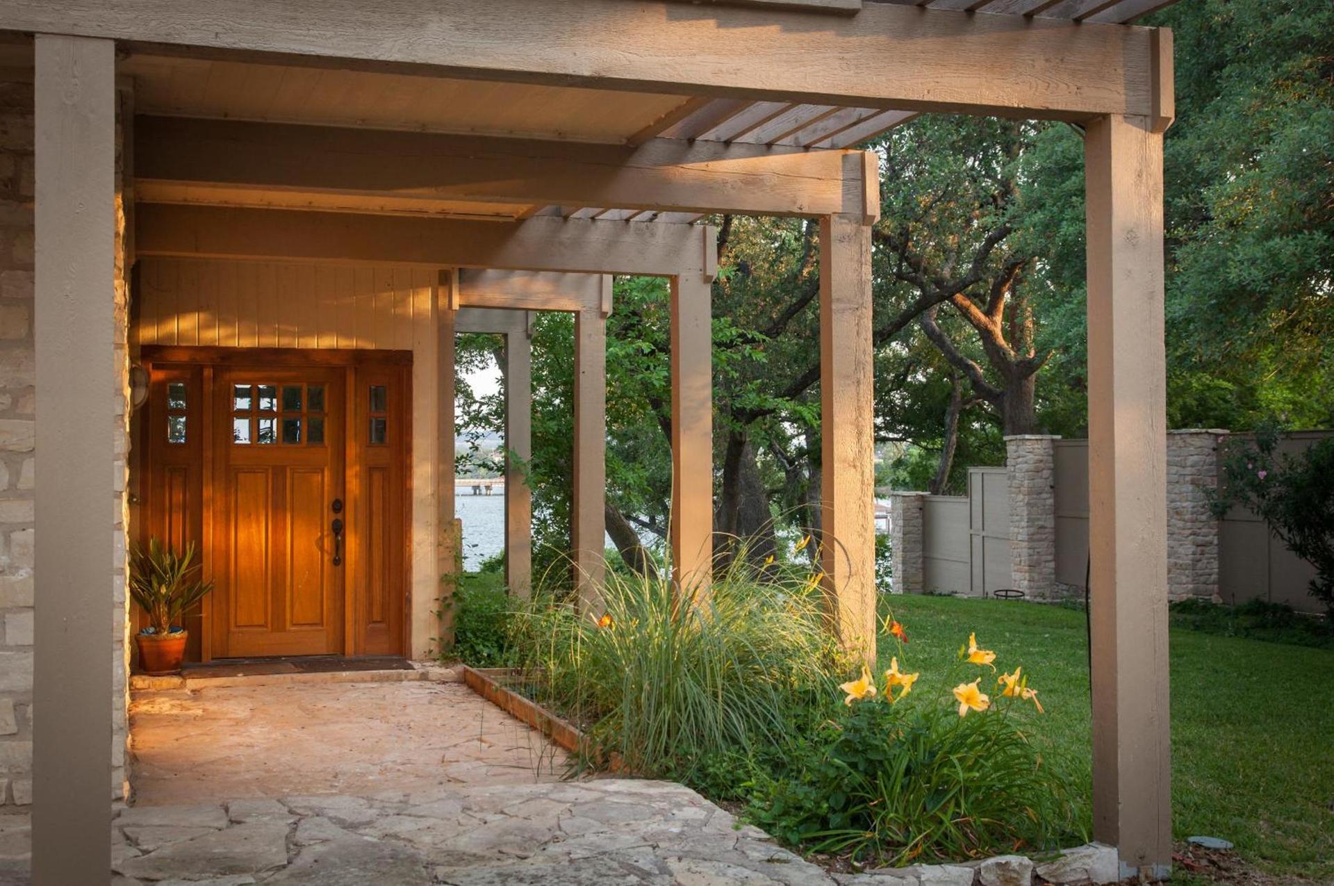 Inn on Lake Granbury a Boutique Hotel — hotel in Granbury