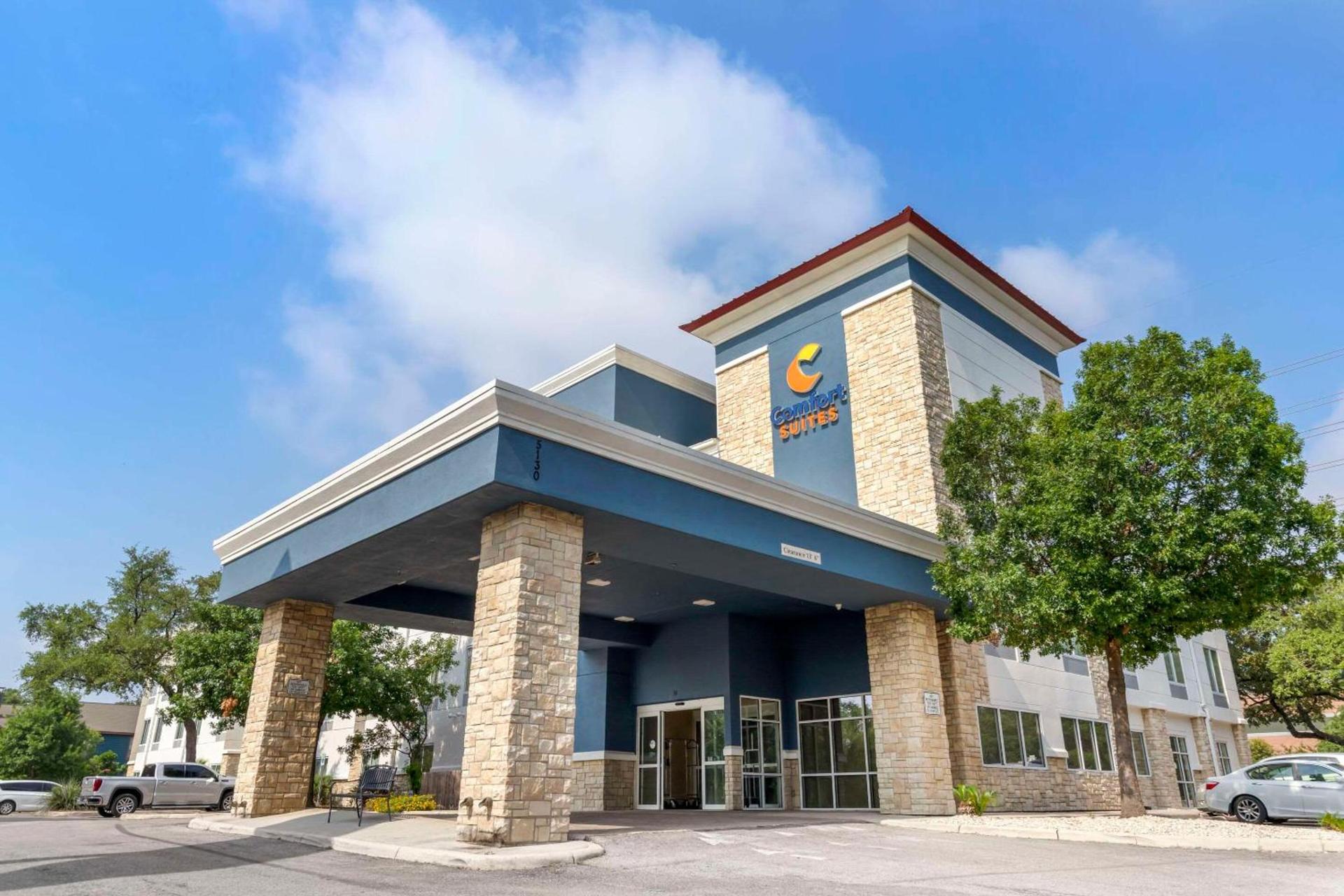 Comfort Suites Medical Center near Six Flags — hotel in San Antonio