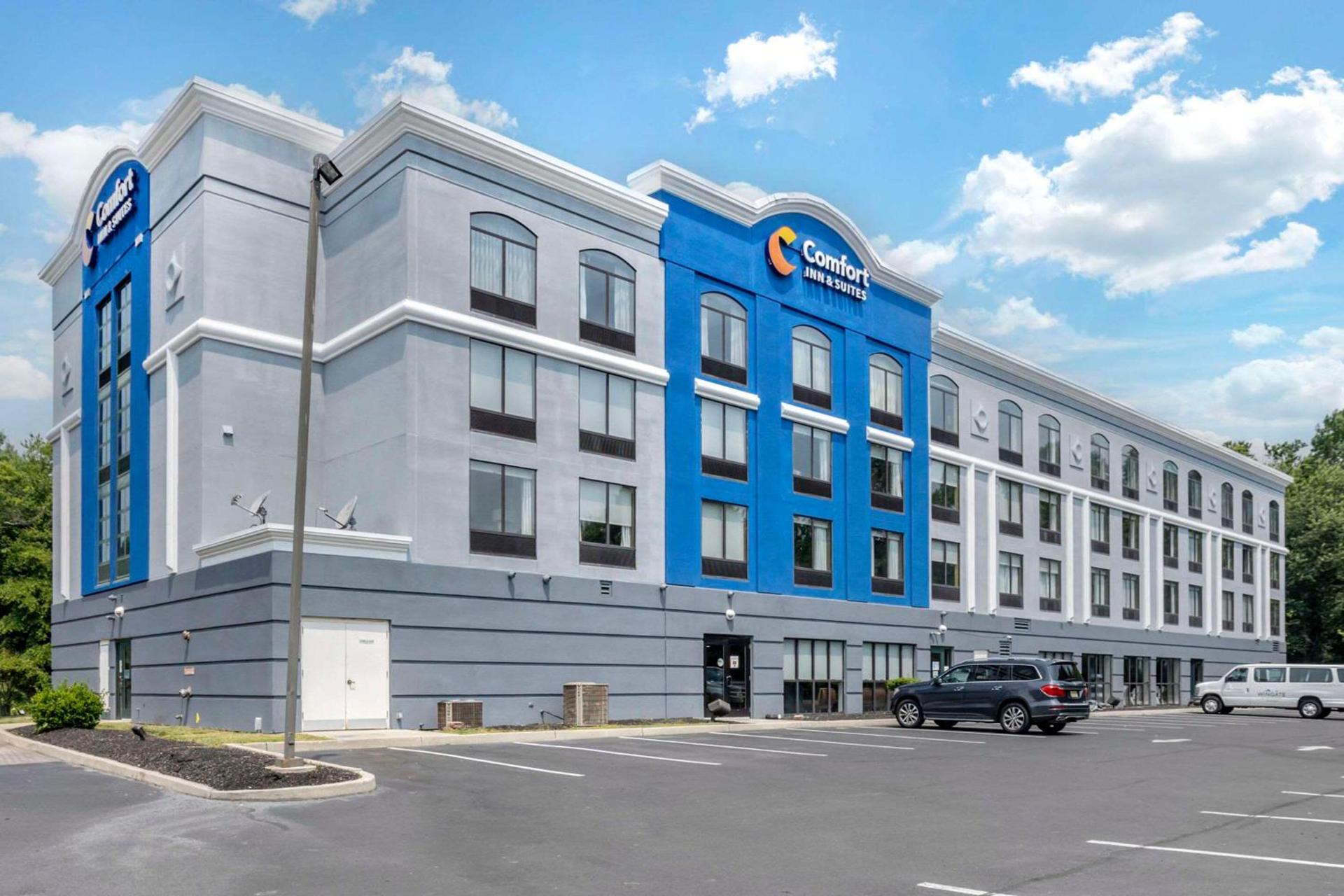 Comfort Inn & Suites Voorhees-Mt Laurel — hotel in Voorhees