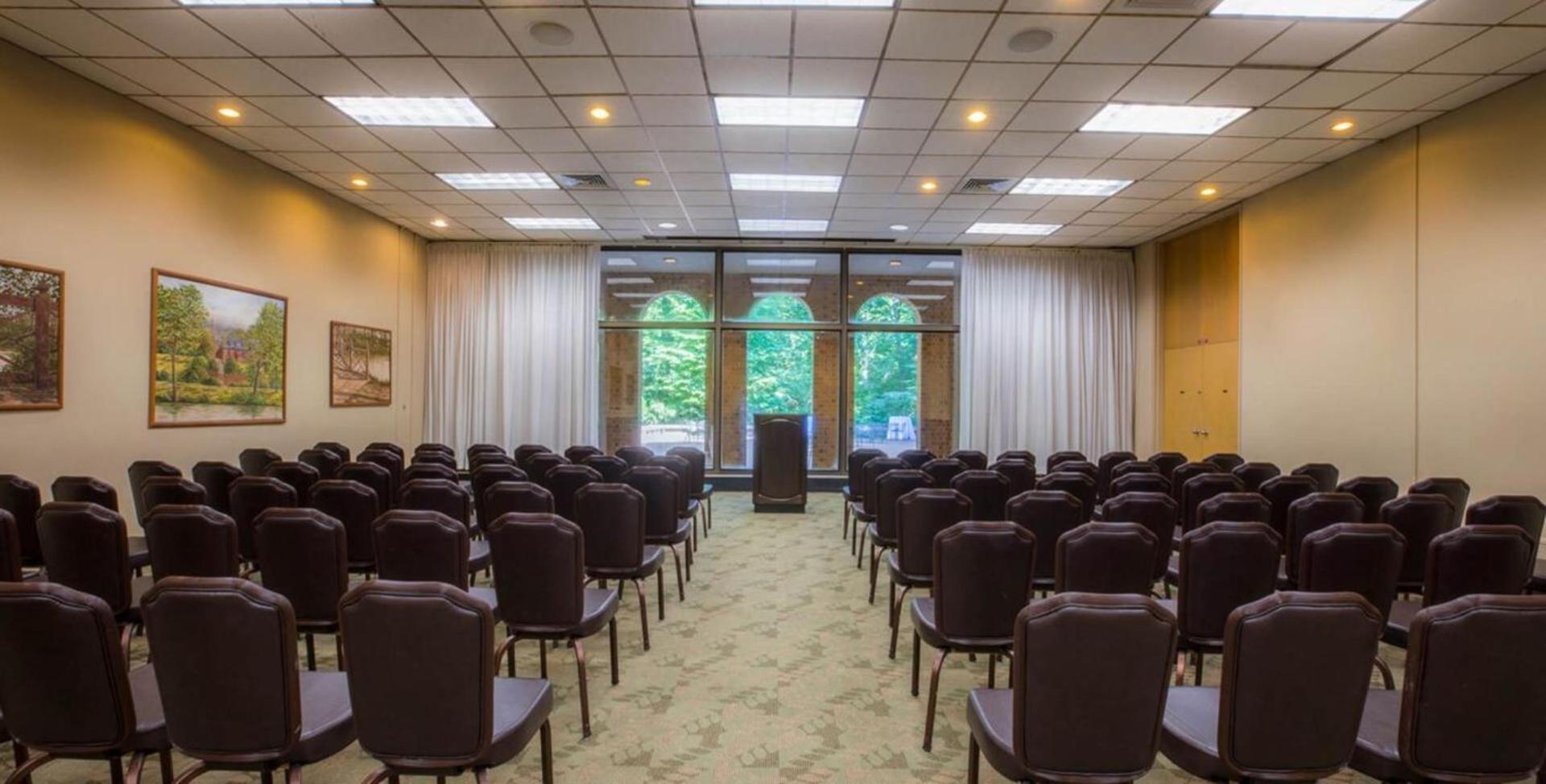 Williamsburg Woodlands Hotel & Suites, an official Colonial Williamsburg Hotel — hotel in Williamsburg