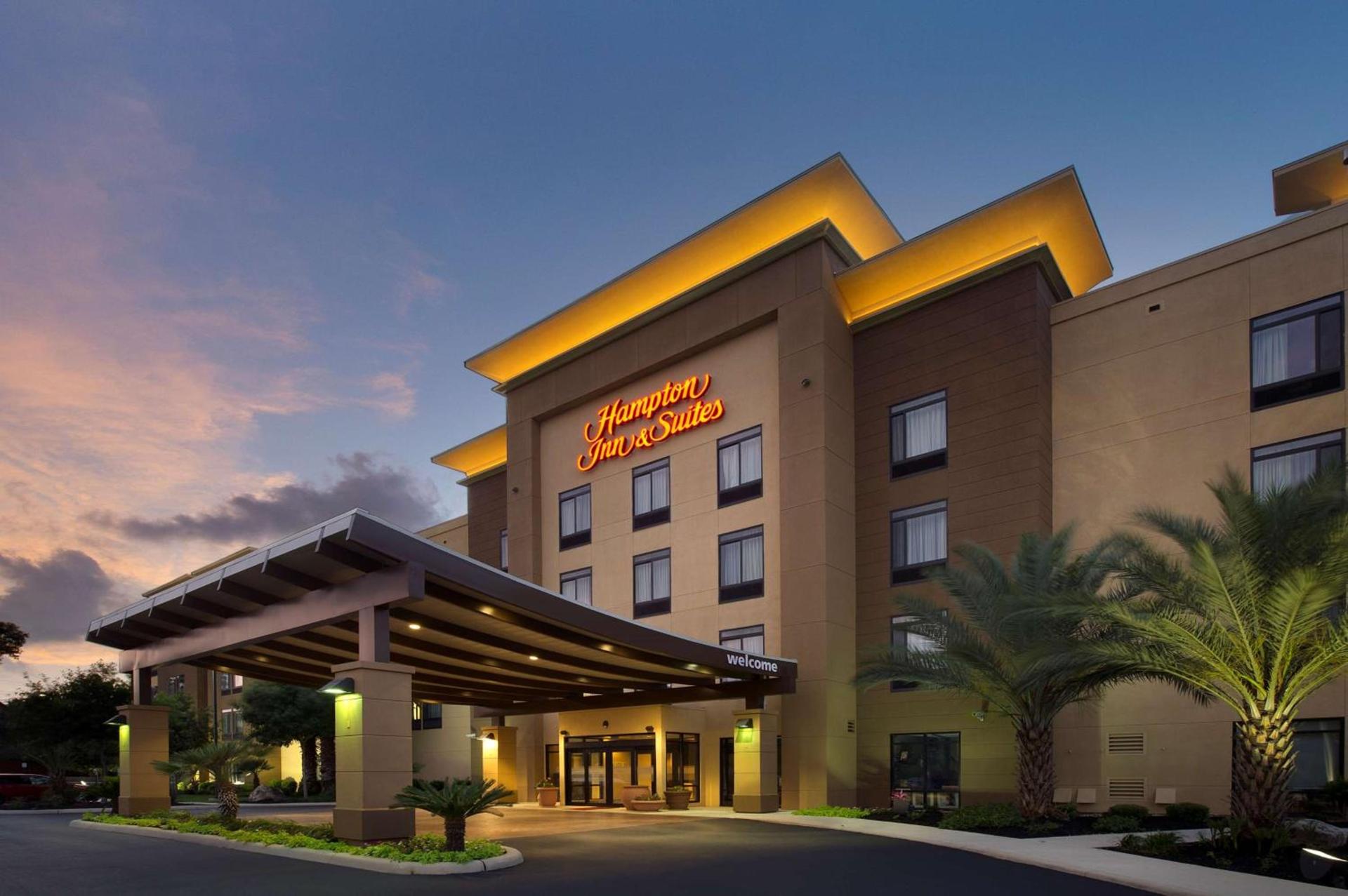 Hampton Inn & Suites San Antonio Northwest/Medical Center — hotel in San Antonio