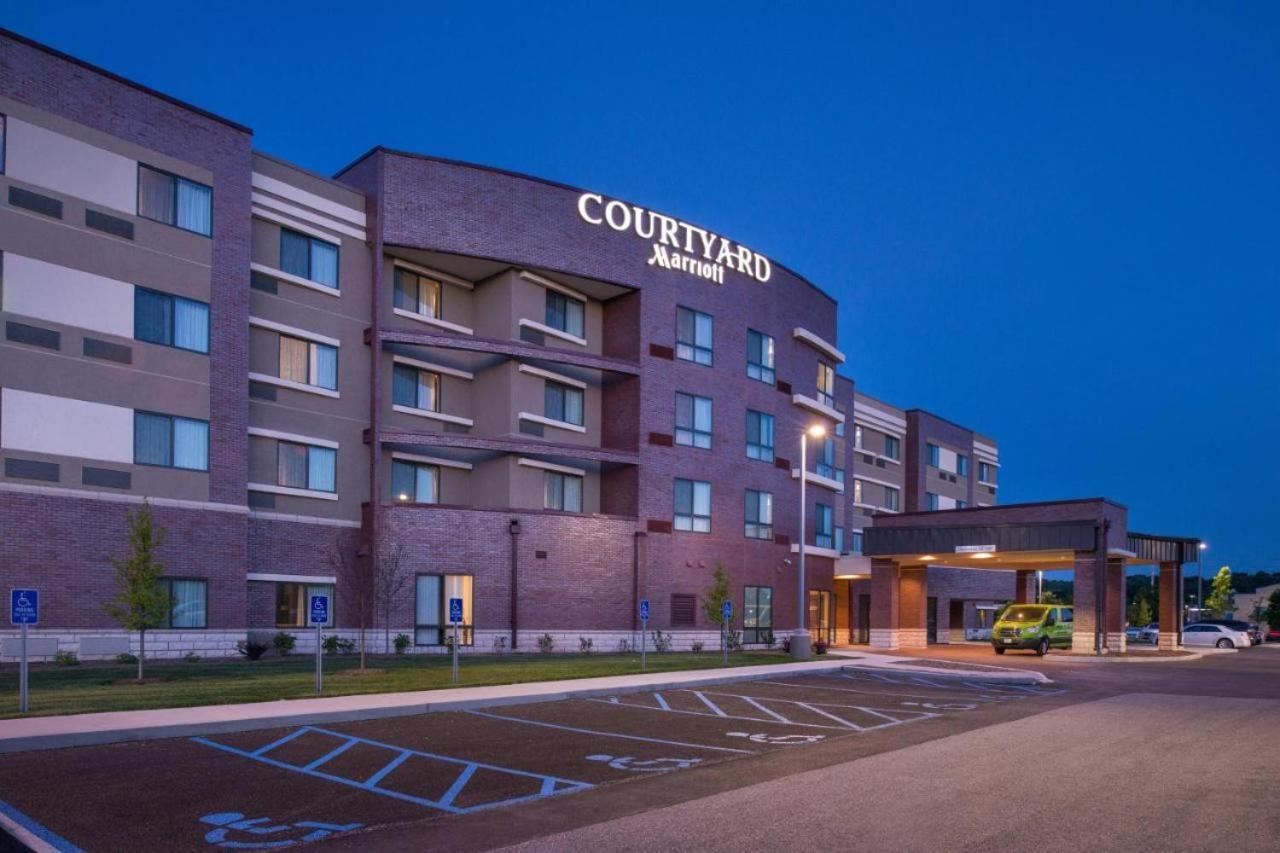 Courtyard by Marriott St Louis Chesterfield — hotel in Chesterfield