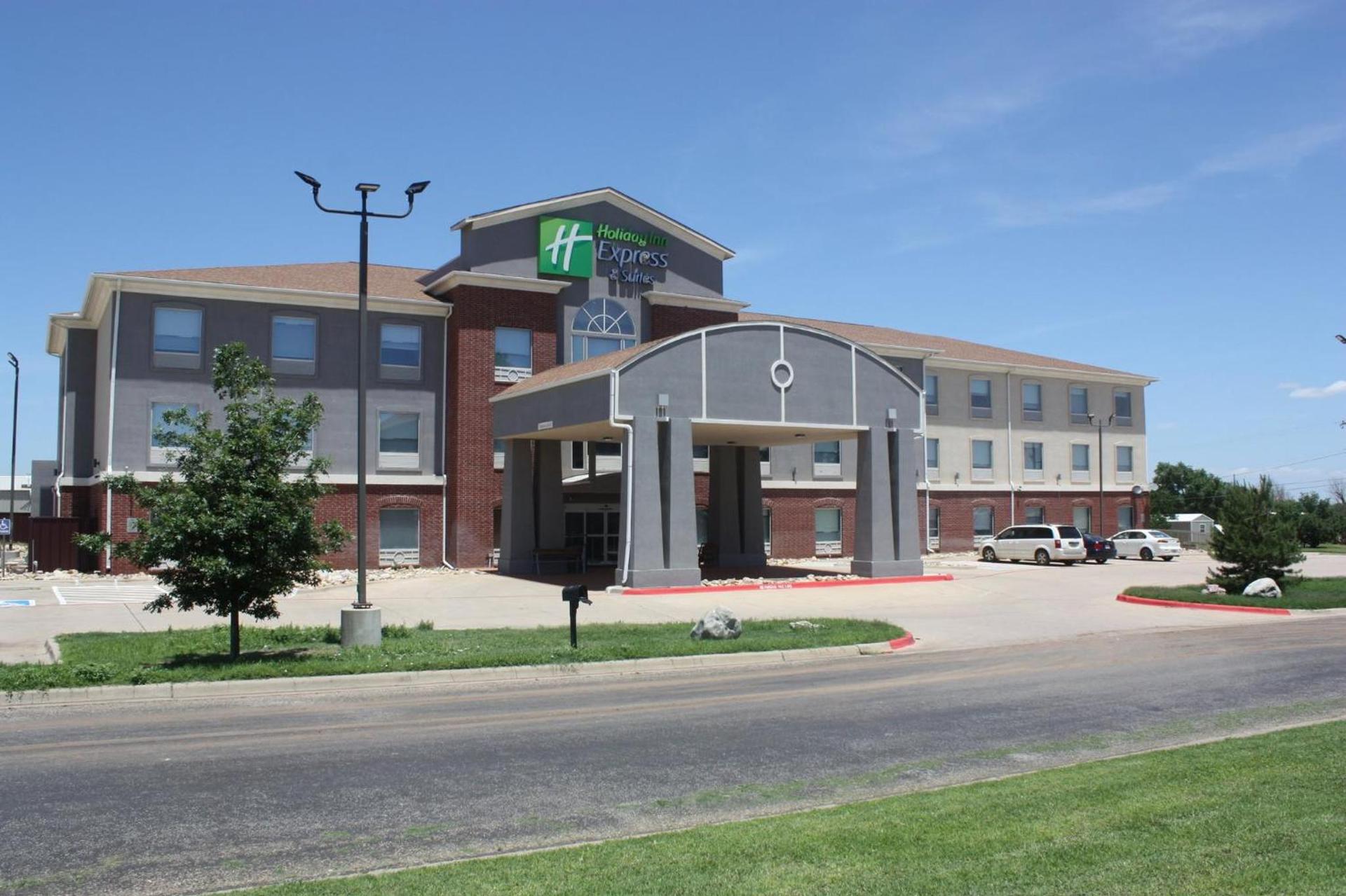 Holiday Inn Express Hotel & Suites Shamrock North by IHG — hotel in Shamrock