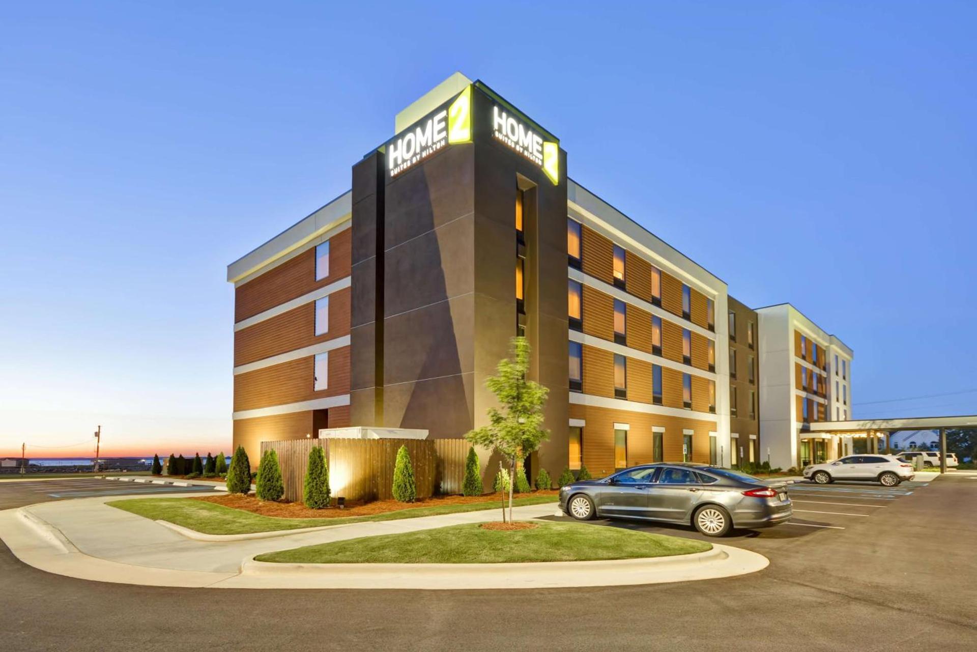 Home2 Suites By Hilton Decatur Ingalls Harbor — hotel in Decatur