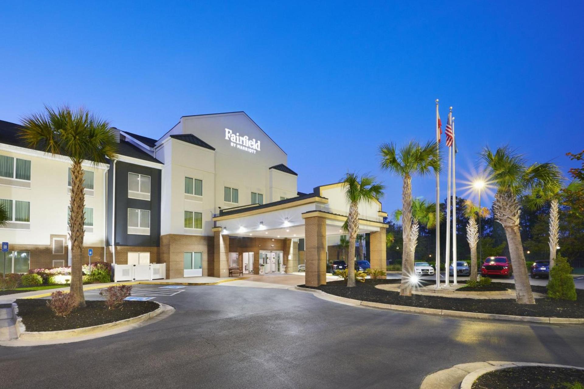 Fairfield Inn & Suites By Marriott Hinesville Fort Stewart — hotel in Hinesville
