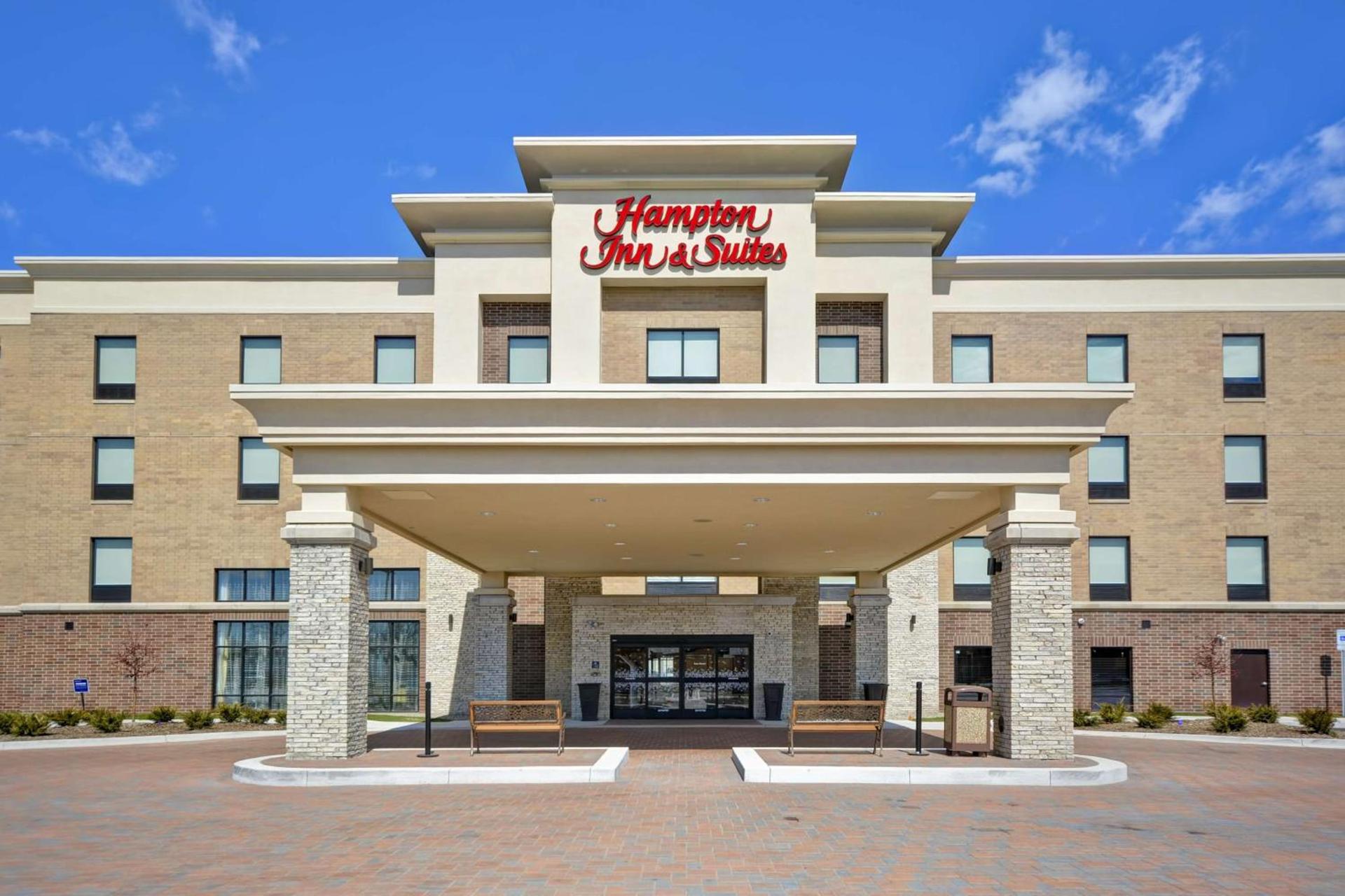 Hampton Inn & Suites Detroit/Warren — hotel in Warren