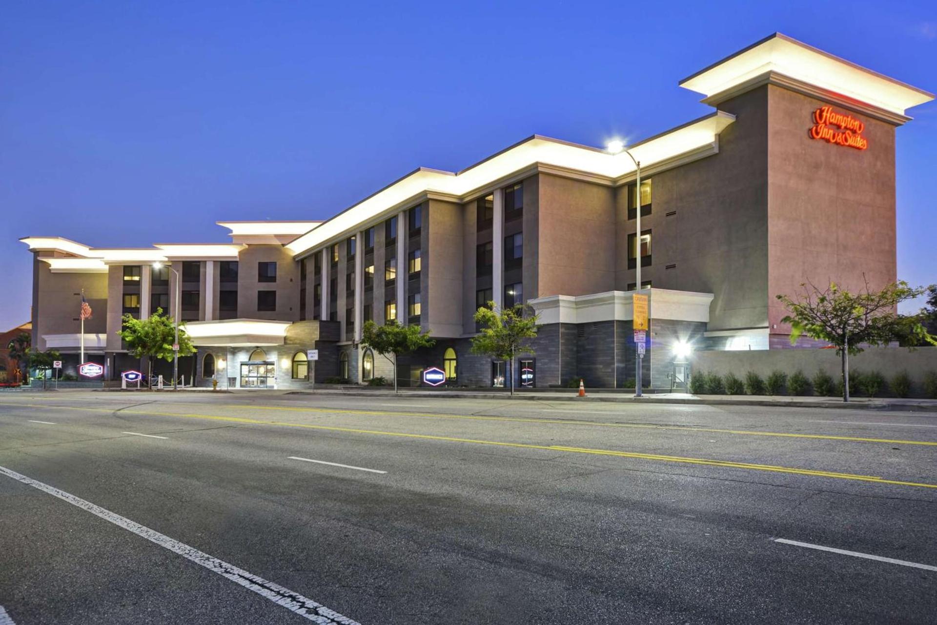 Hampton Inn & Suites Los Angeles Burbank Airport — hotel in Burbank