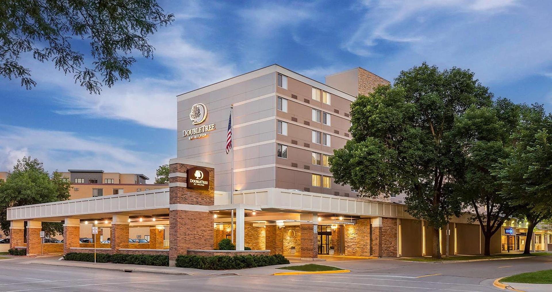 DoubleTree by Hilton Madison Downtown — hotel in Madison