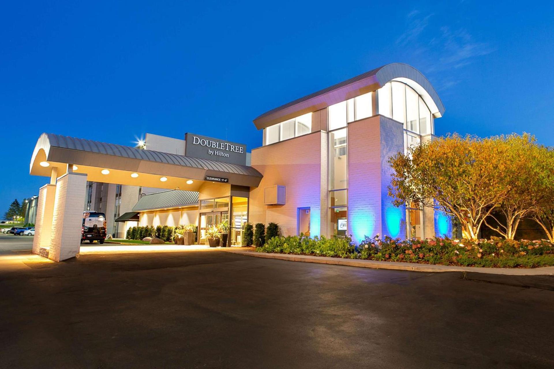 DoubleTree by Hilton Roseville Minneapolis — hotel in Roseville