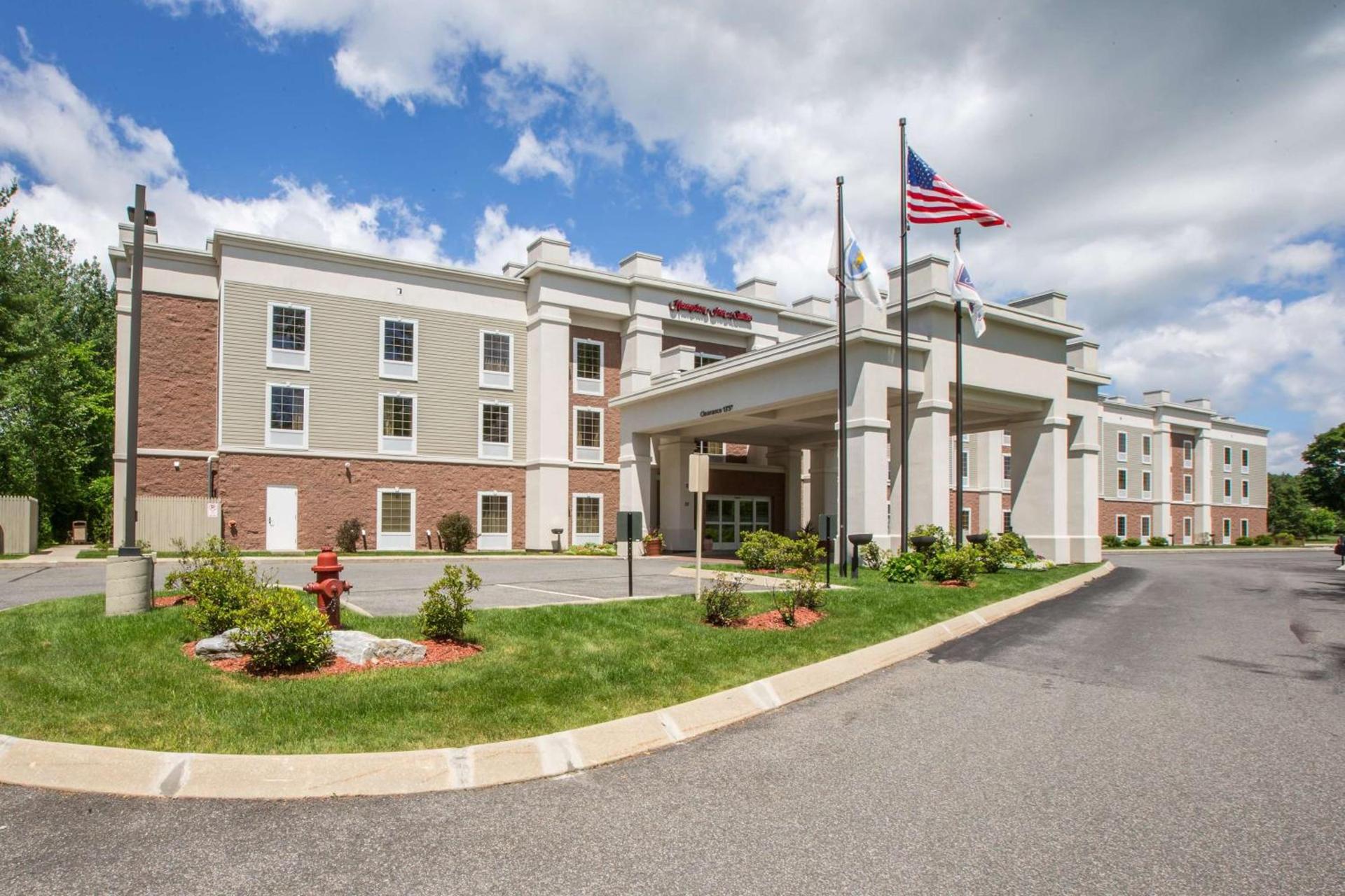 Hampton Inn & Suites Berkshires-Lenox — hotel in Lenox