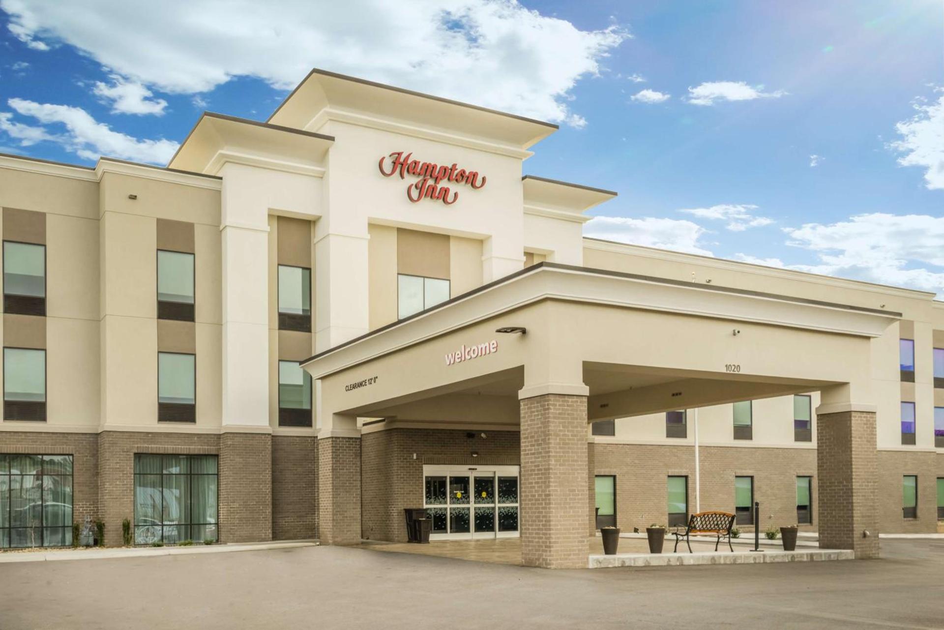 Hampton Inn Newport — hotel in Newport