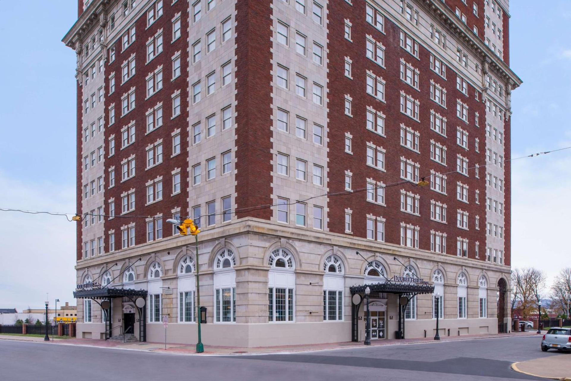DoubleTree by Hilton Utica — hotel in Utica