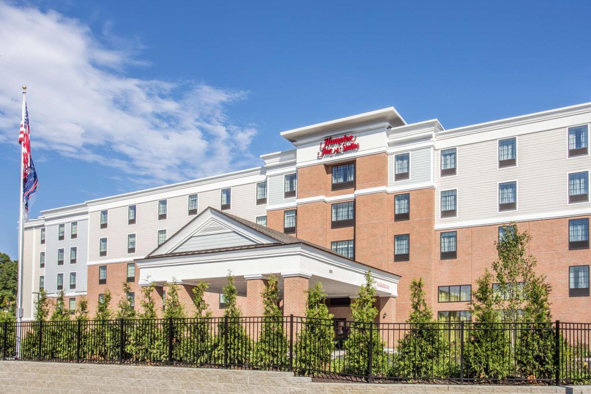 Hampton Inn & Suites Yonkers - Westchester — hotel in Yonkers