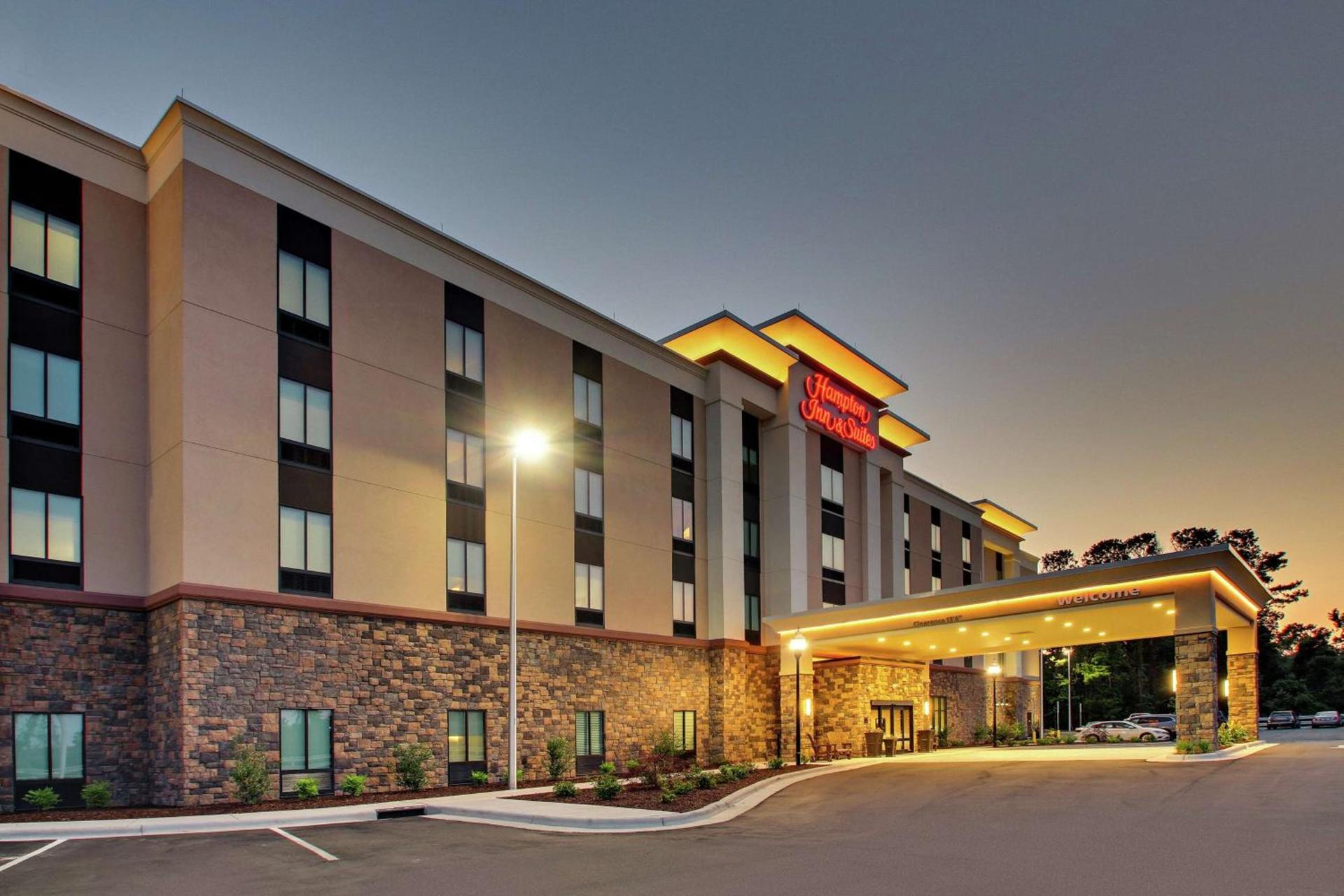 Hampton Inn & Suites By Hilton Southport — hotel in Southport