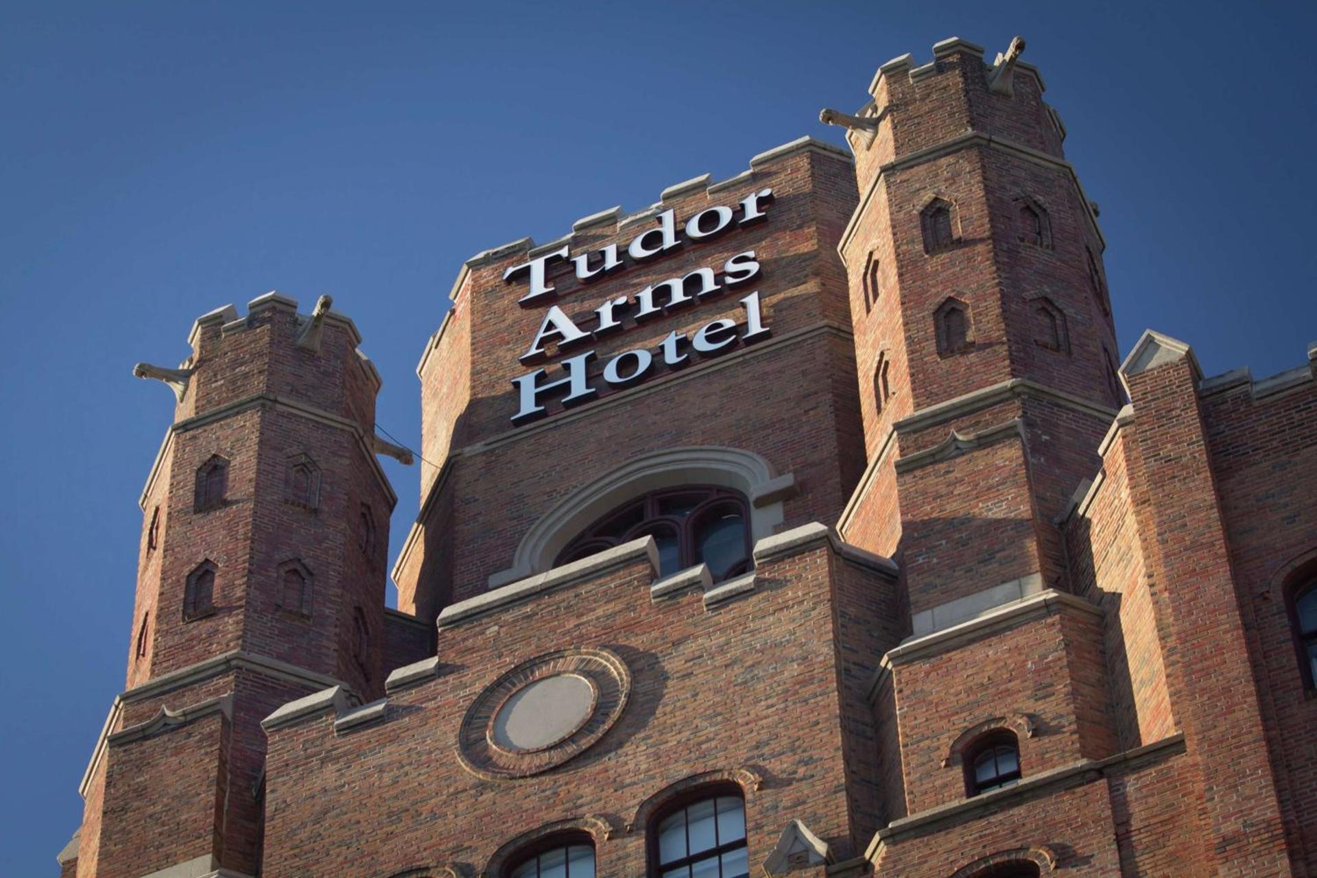 The Tudor Arms Hotel Cleveland - a DoubleTree by Hilton — hotel in Cleveland