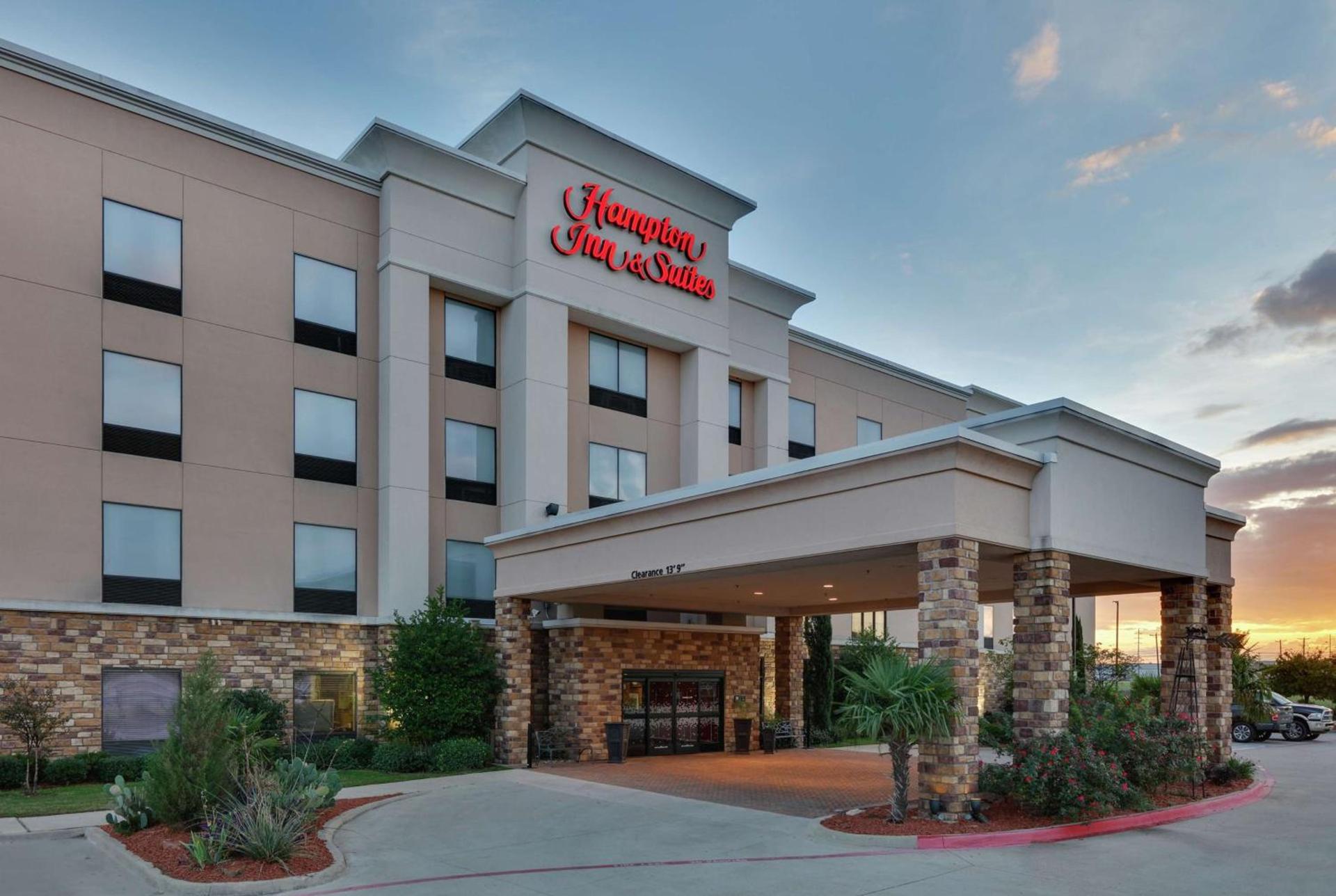 Hampton Inn & Suites Fort Worth/Forest Hill — hotel in Forest Hill