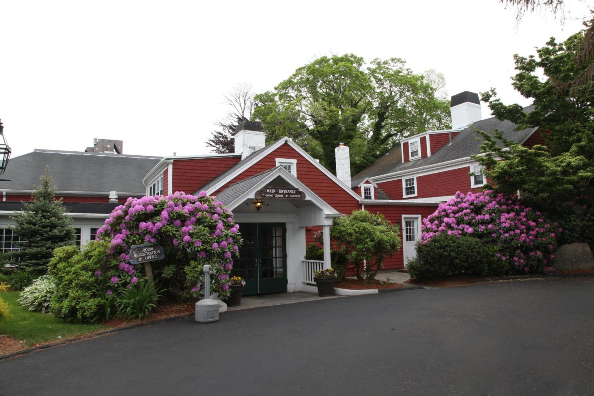The Coonamessett — hotel in Falmouth