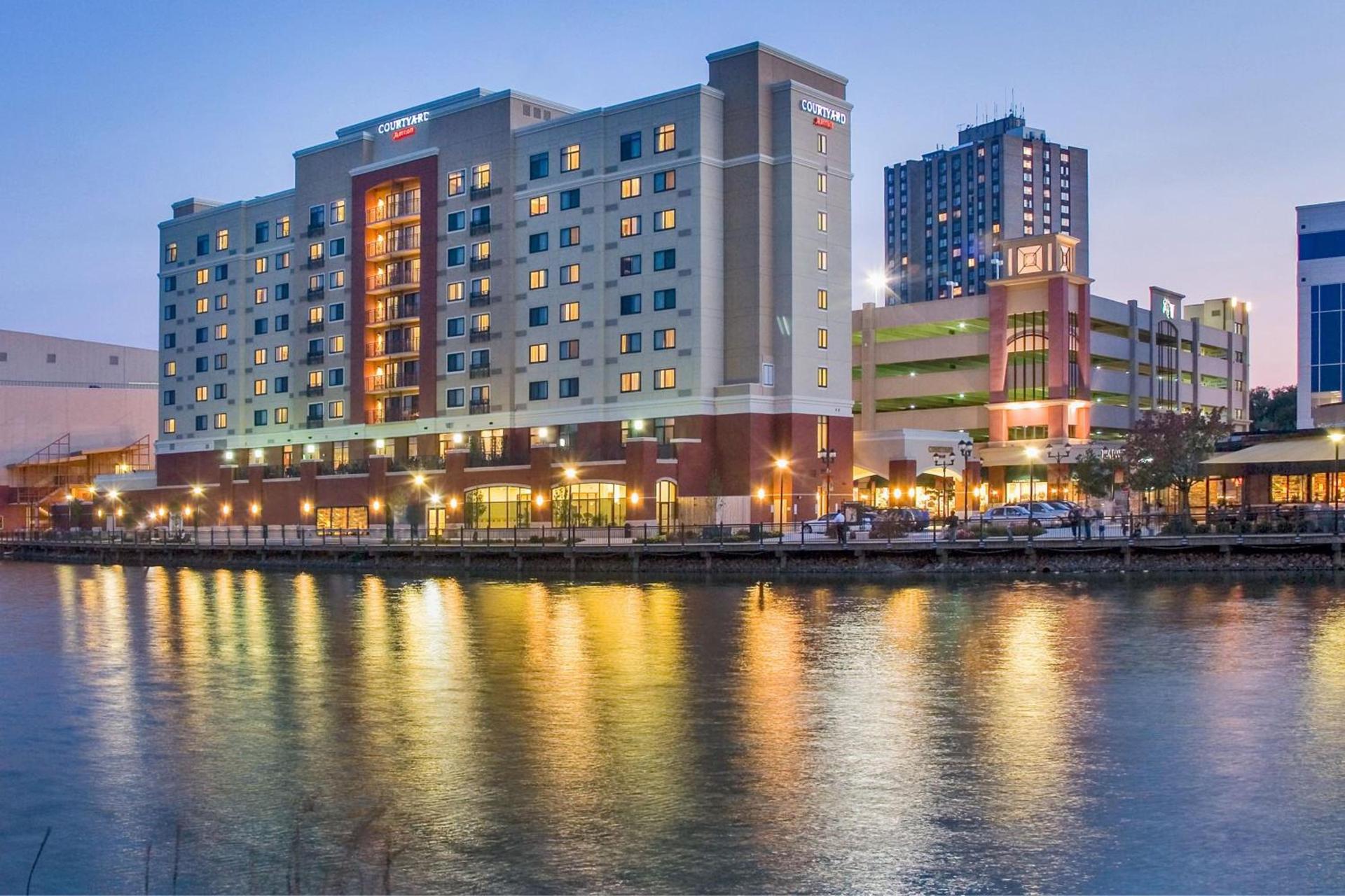 Courtyard by Marriott Gaithersburg Washingtonian Center — hotel in Gaithersburg