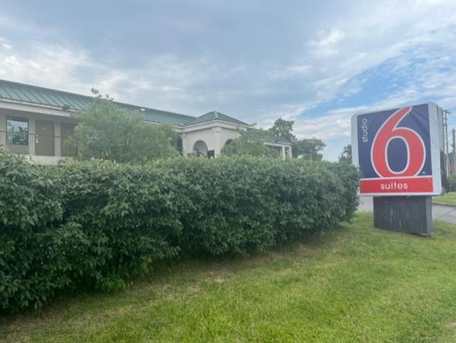 Studio 6 Suites Louisville KY Airport/Expo Center — hotel in Louisville