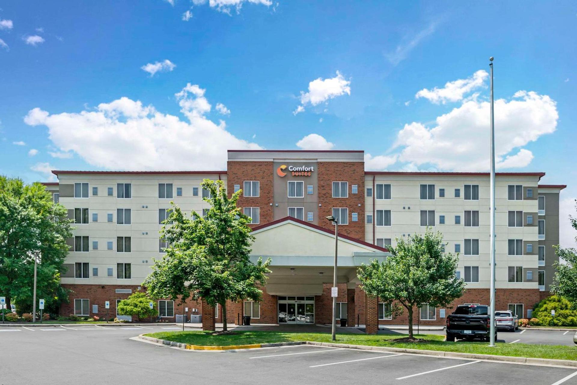 Comfort Suites At Virginia Center Commons — hotel in Richmond