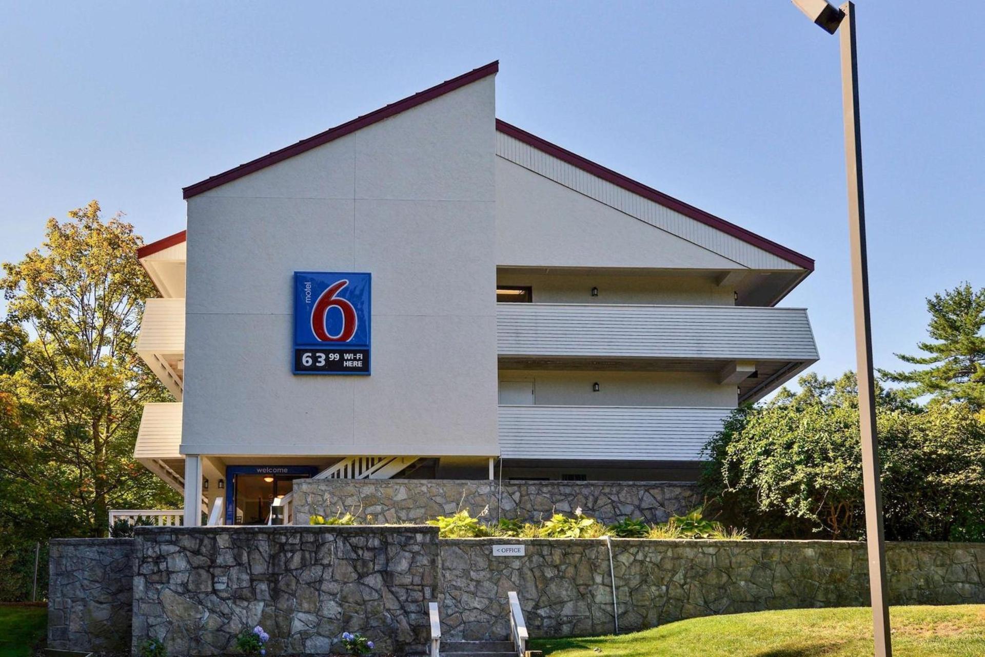 Motel 6-Nashua, NH - South — hotel in Nashua