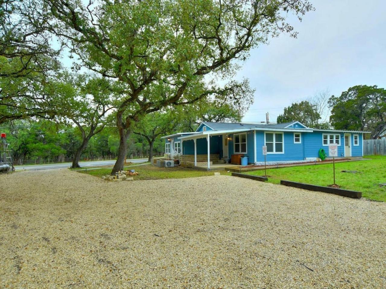 Downtown Studio 3 at Beer Ranch Project Inn — hotel in Wimberley