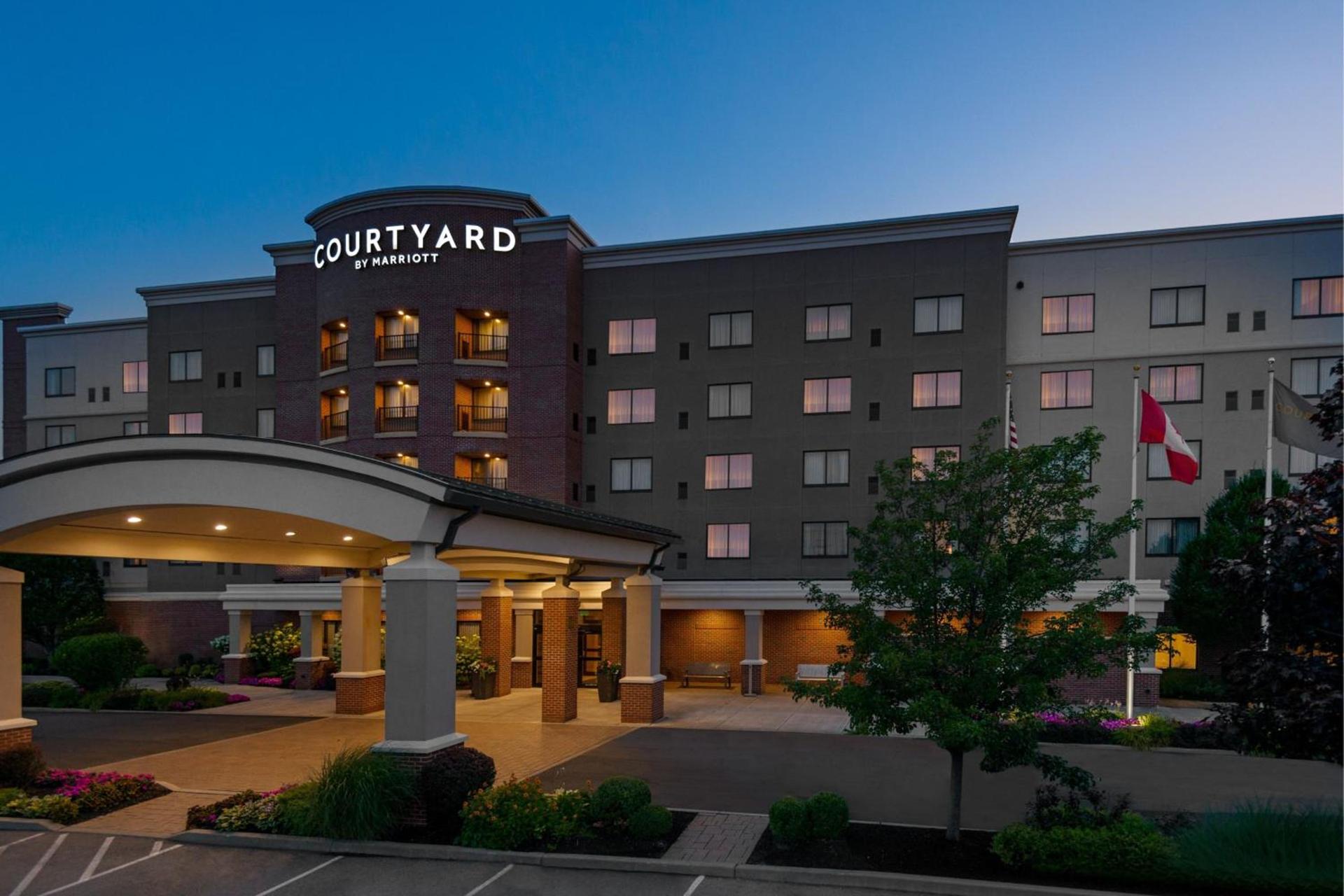 Courtyard by Marriott Buffalo Airport — hotel in Cheektowaga