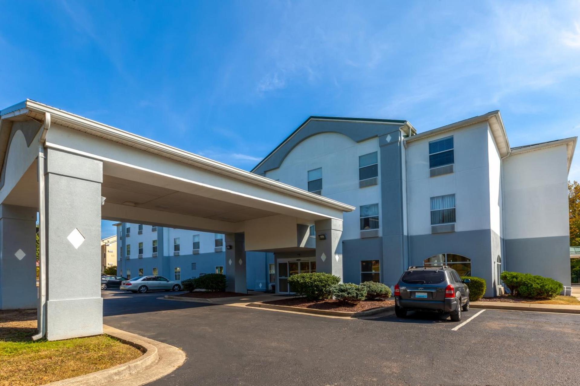 Baymont by Wyndham La Grange KY Southeast — hotel in La Grange