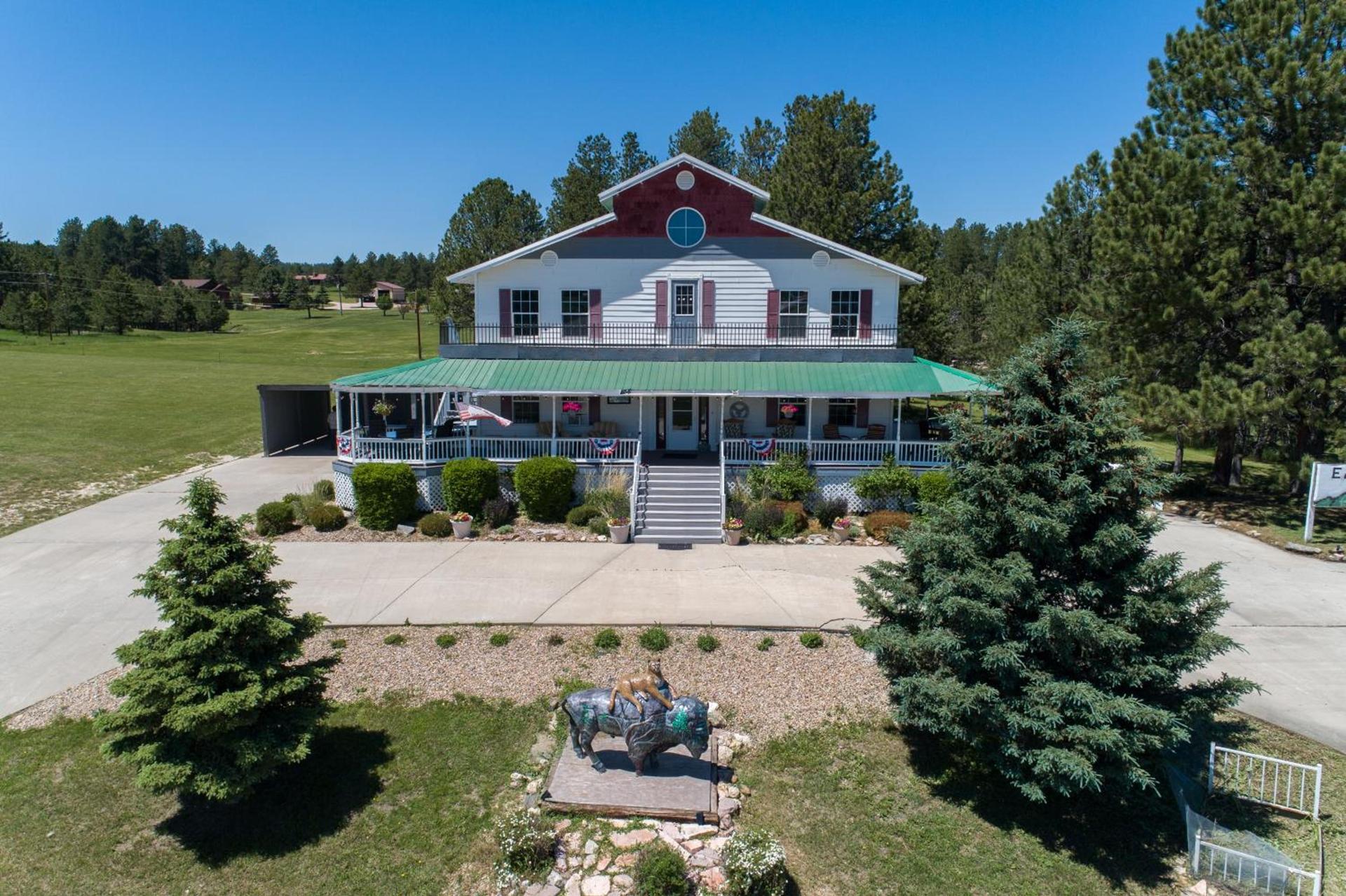 Eagle’s Landing Lodge — hotel in Custer