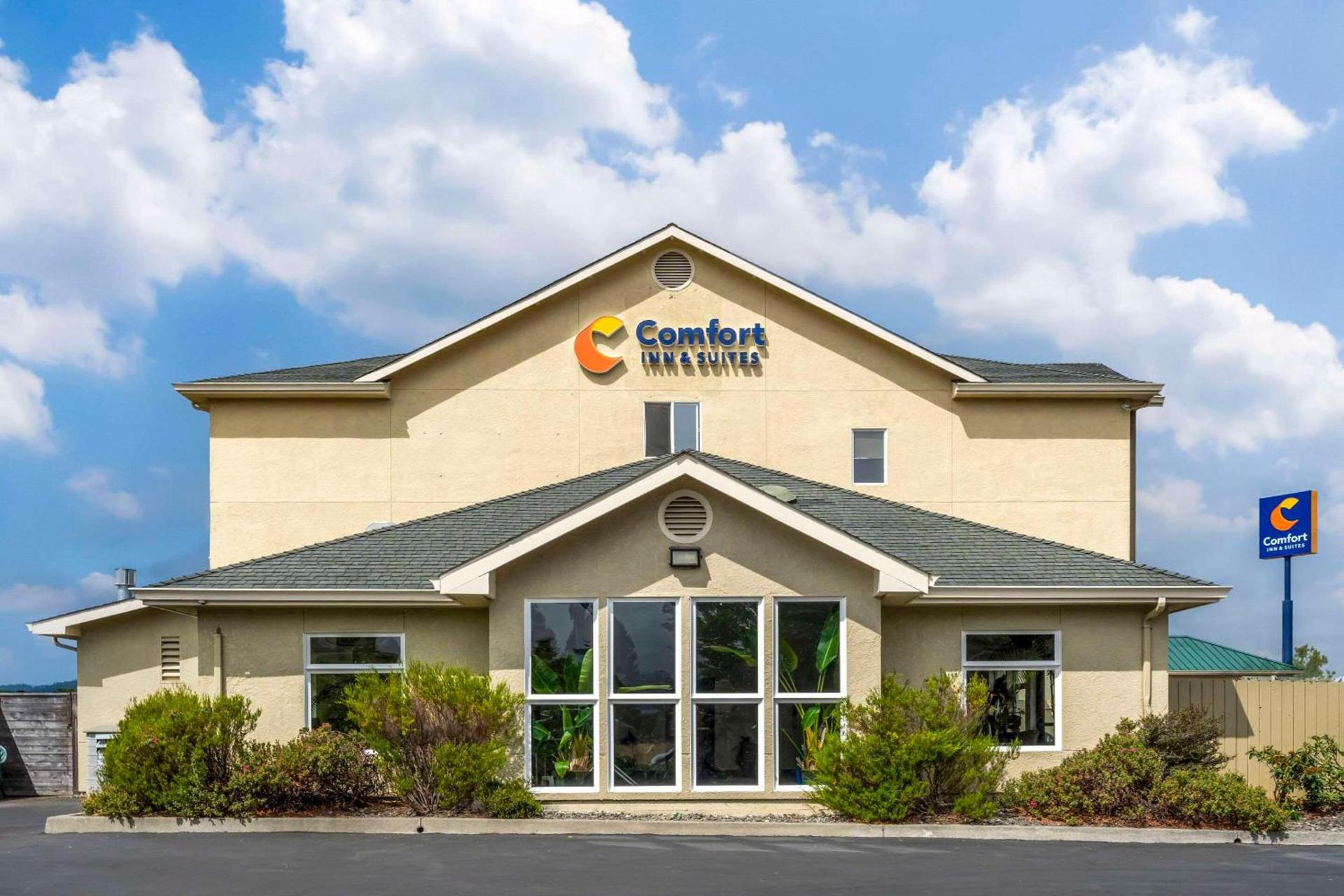 Comfort Inn & Suites Redwood Country — hotel in Fortuna