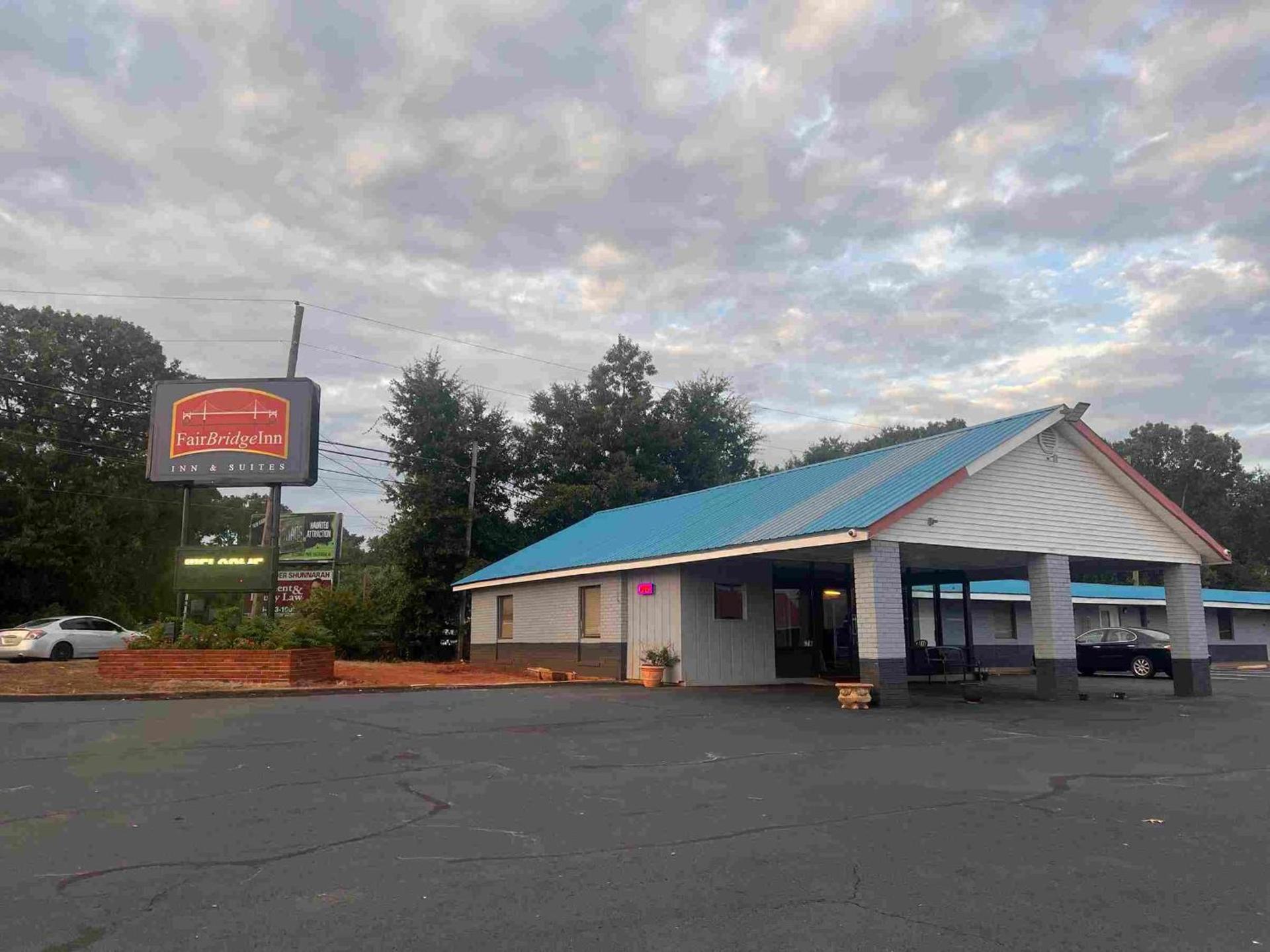 Fairbridge Inn & Suites — hotel in Talladega