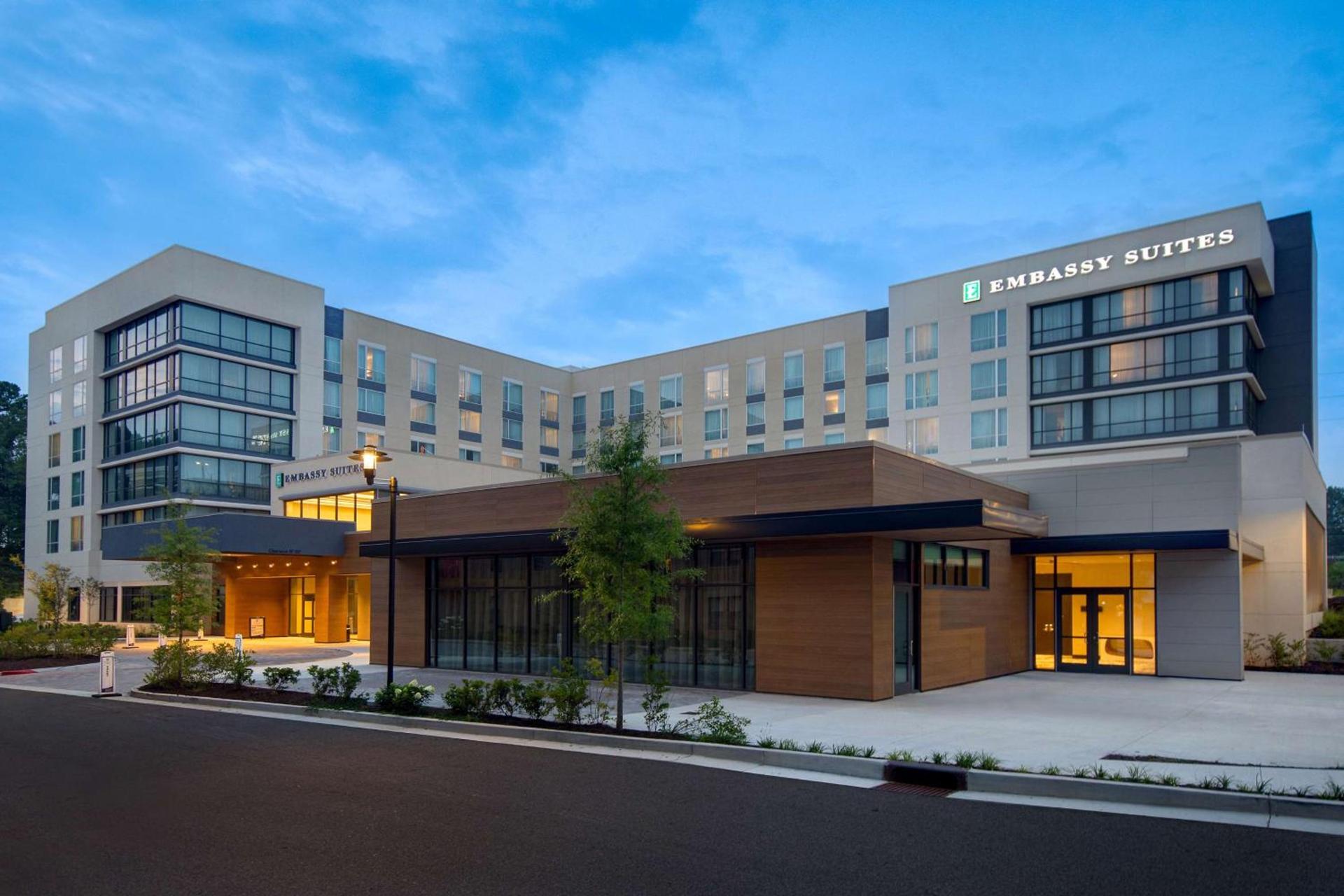 Embassy Suites By Hilton Alpharetta Halcyon — hotel in Alpharetta