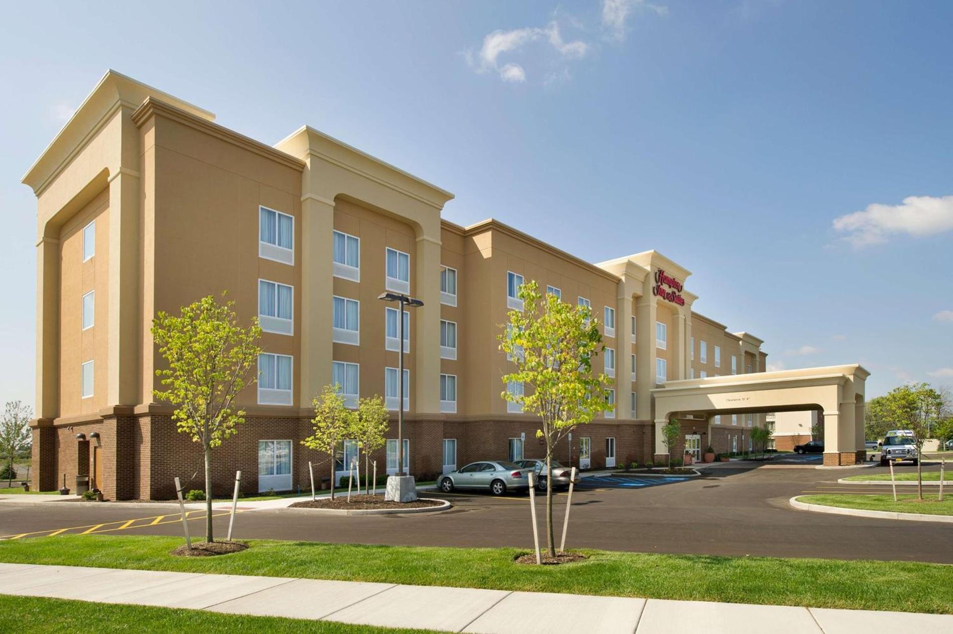 Hampton Inn & Suites - Buffalo Airport — hotel in Cheektowaga