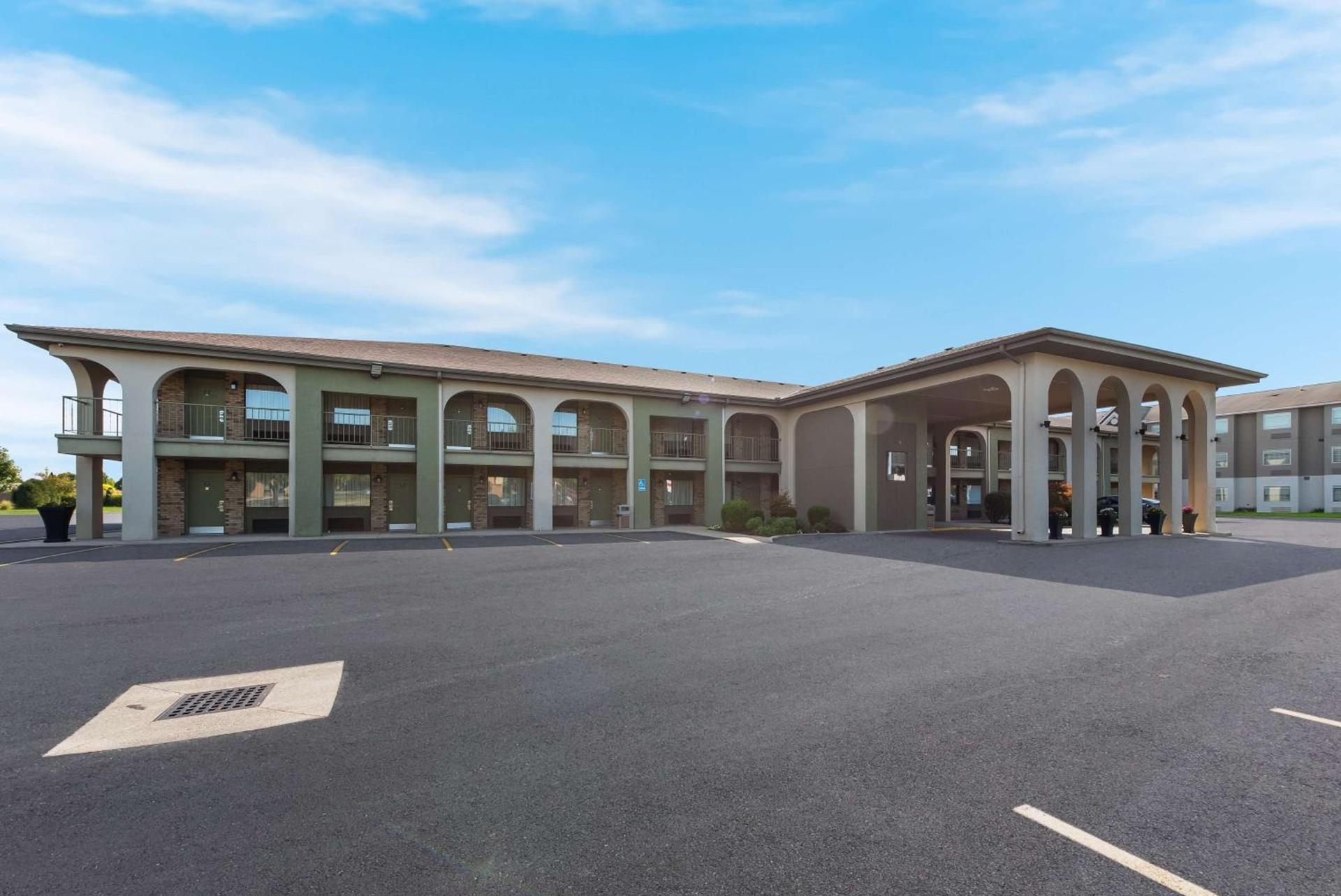 Best Western Executive Inn — hotel in Grove City