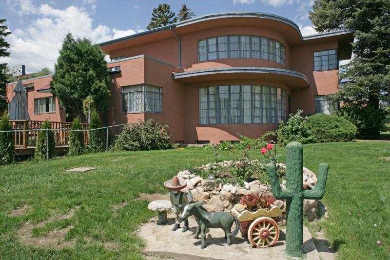 Rainbow Lodge and Inn — hotel in Colorado Springs