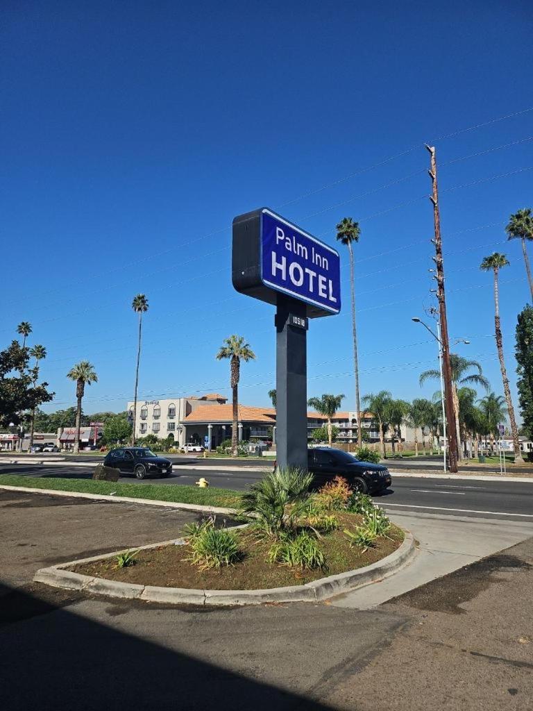 Palm Inn Hotel near Tyler Mall Riverside — hotel in Riverside