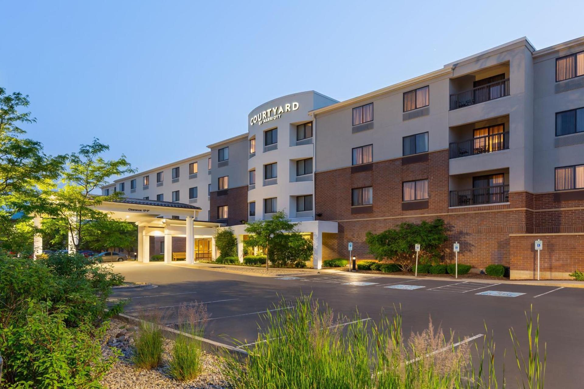 Courtyard by Marriott Madison West / Middleton — hotel in Middleton