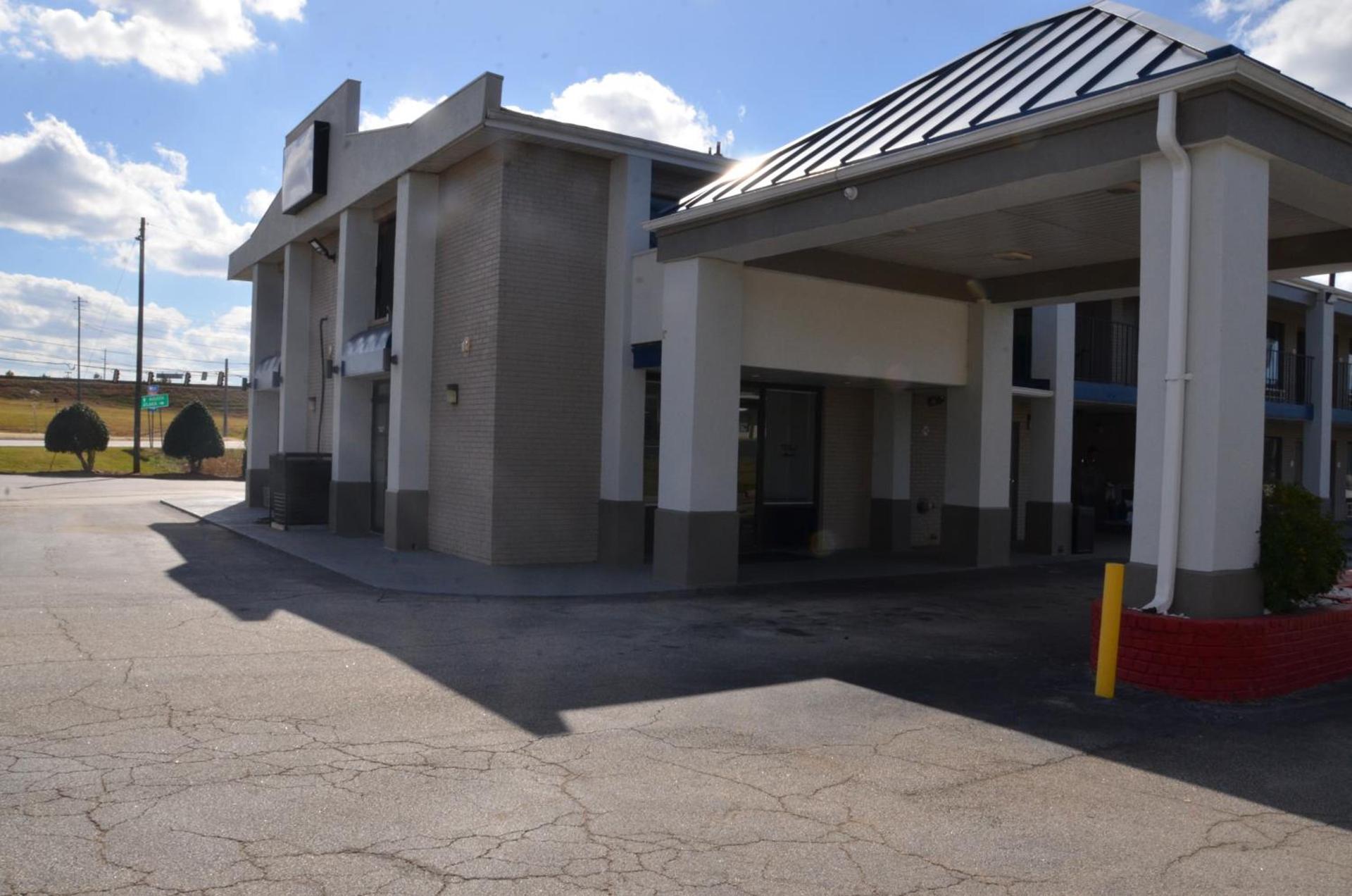 My Home & Suites Covington — hotel in Covington