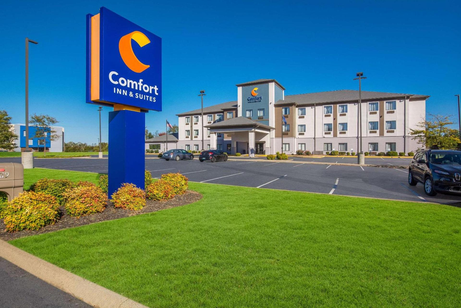 Comfort Inn & Suites Cave City — hotel in Cave City