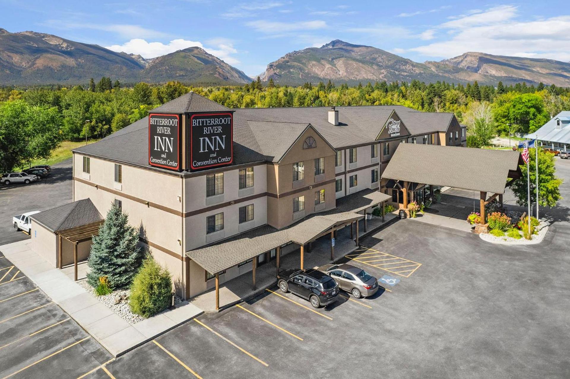 Bitterroot River Inn and Conference Center — hotel in Hamilton
