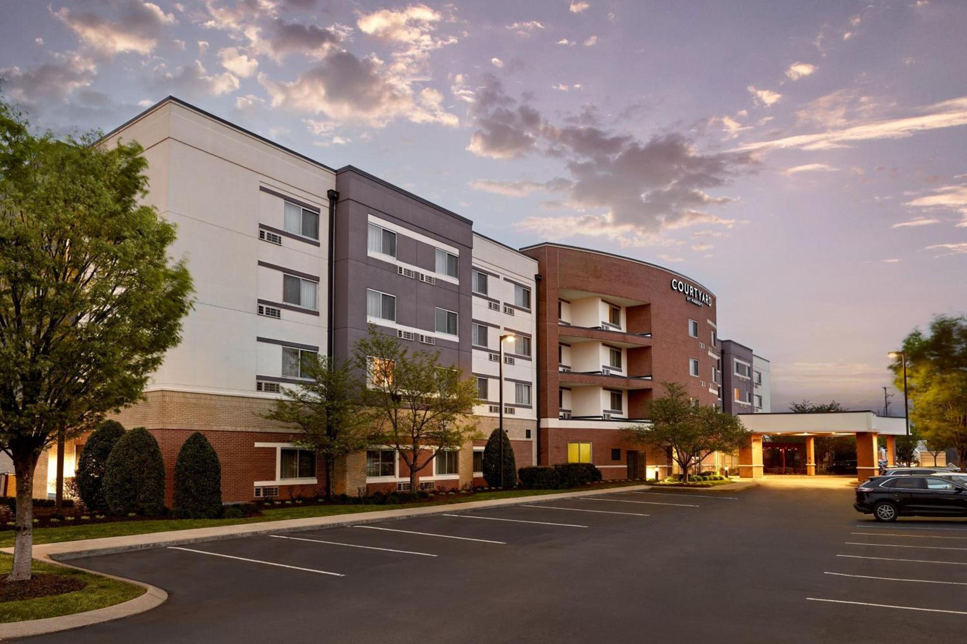 Courtyard by Marriott Nashville Goodlettsville — hotel in Goodlettsville