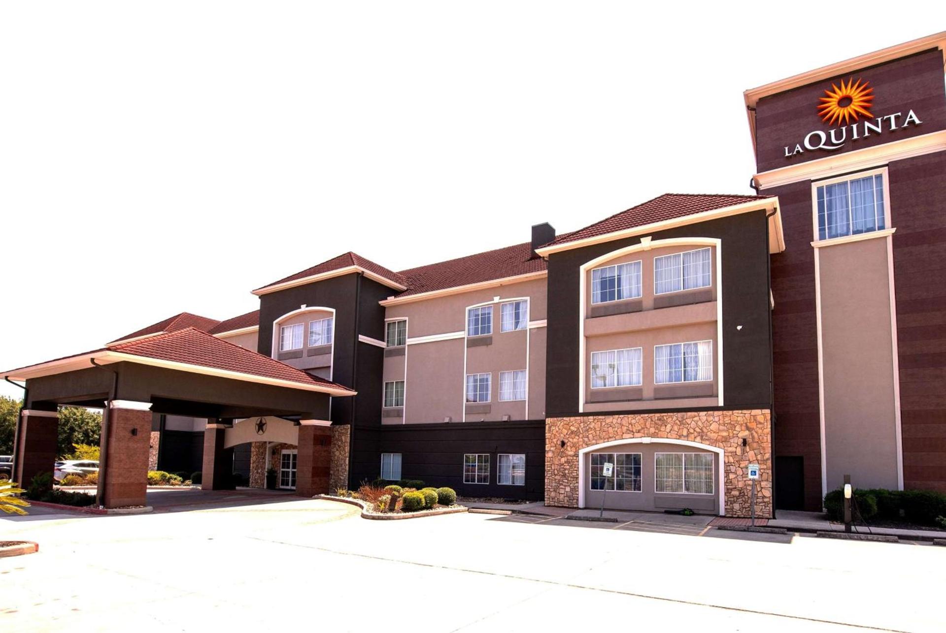 La Quinta by Wyndham Brookshire West Katy — hotel in Brookshire