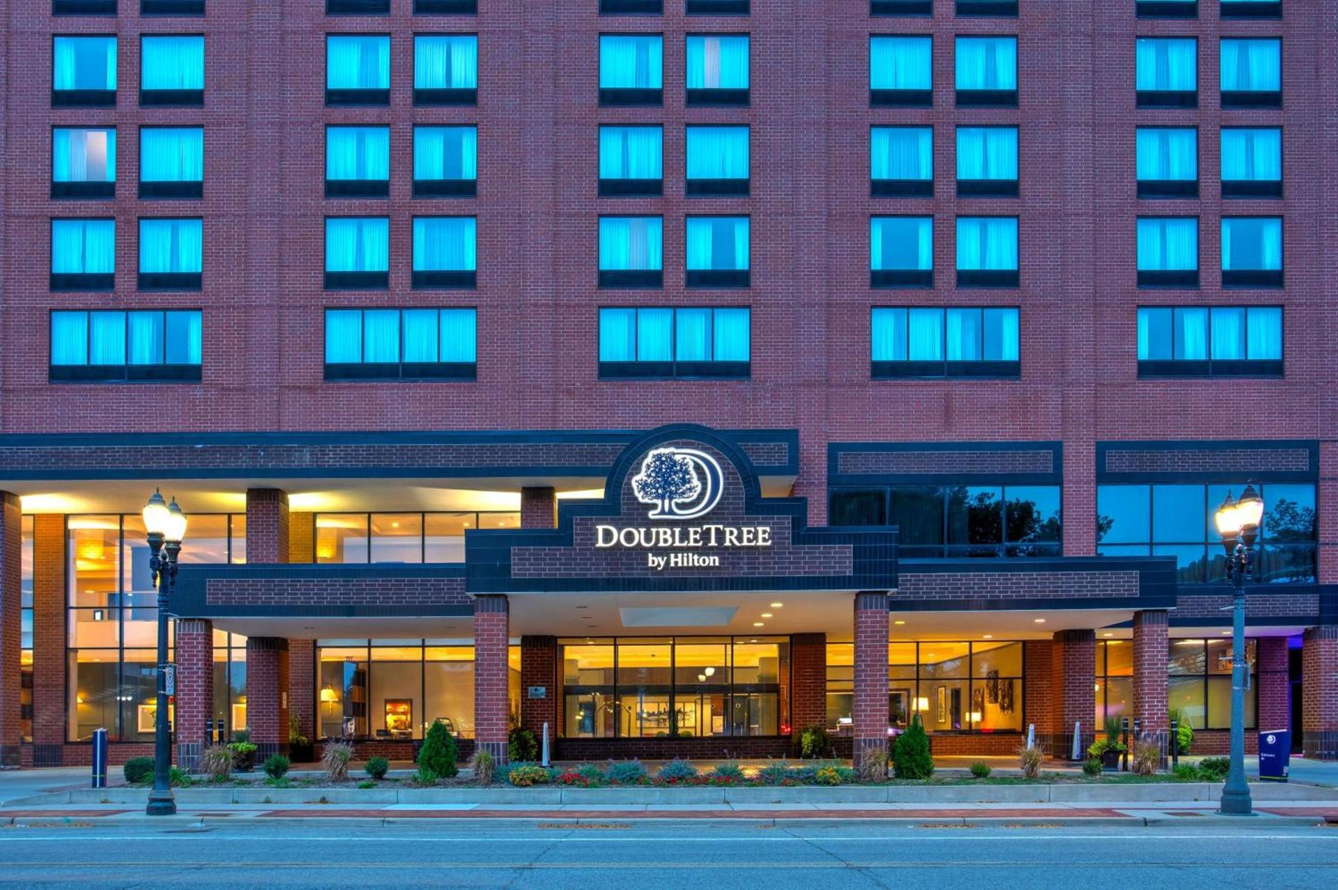 DoubleTree by Hilton Lansing — hotel in Lansing