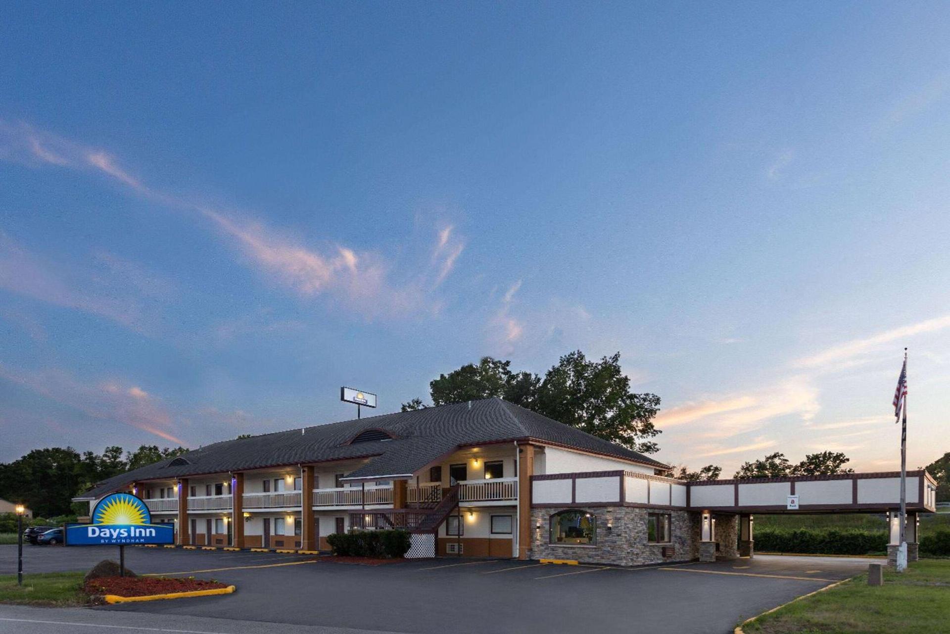 Days Inn by Wyndham Queensbury/Lake George — hotel in Queensbury