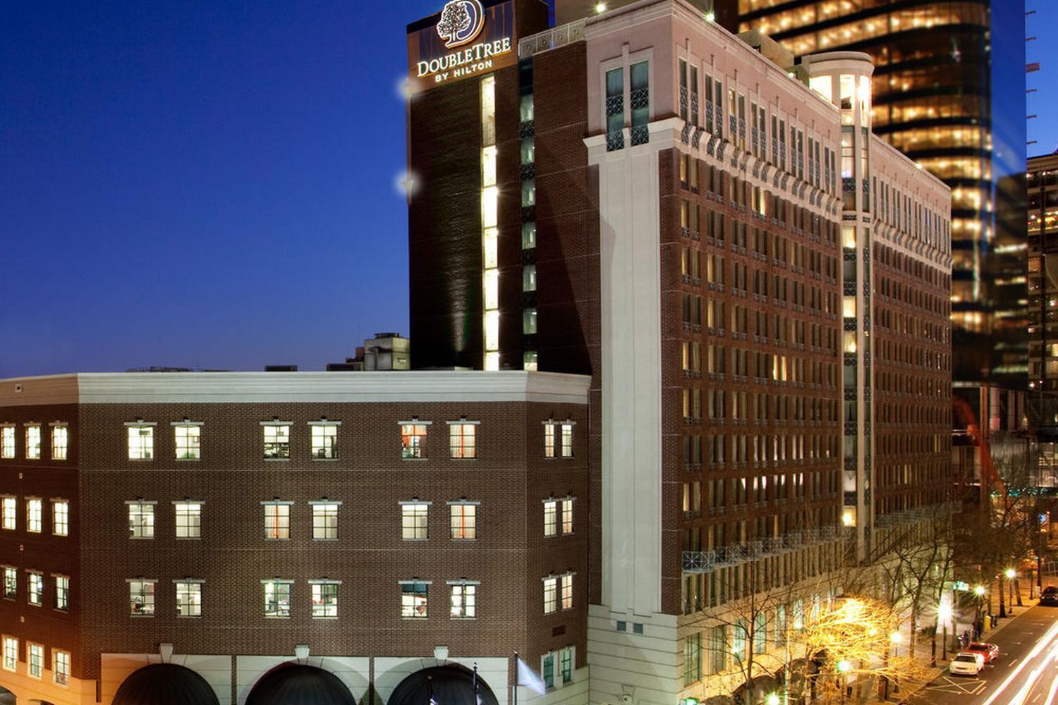 DoubleTree by Hilton Charlotte City Center — hotel in Charlotte