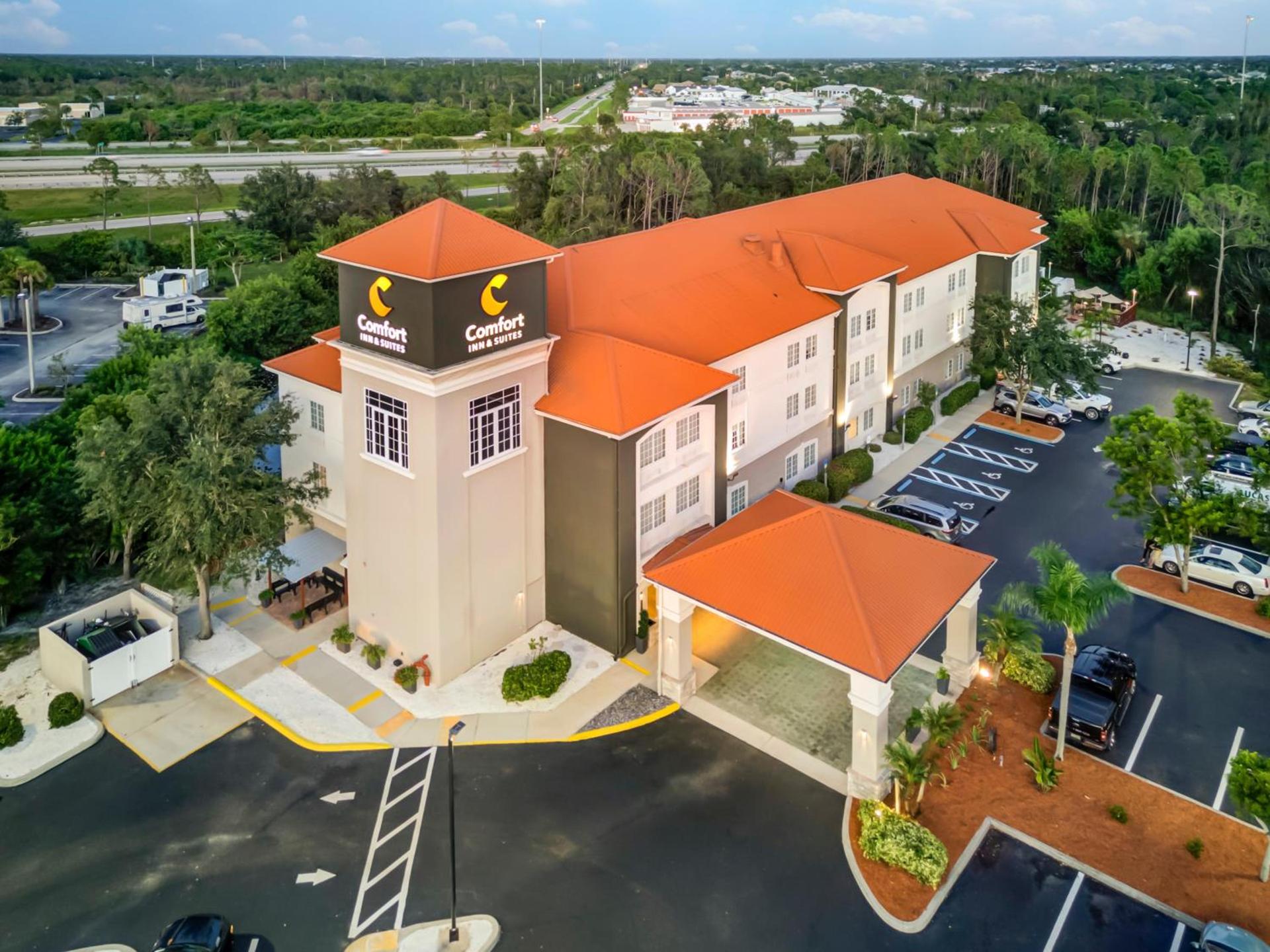 Comfort Inn & Suites Port Charlotte-Punta Gorda — hotel in Port Charlotte