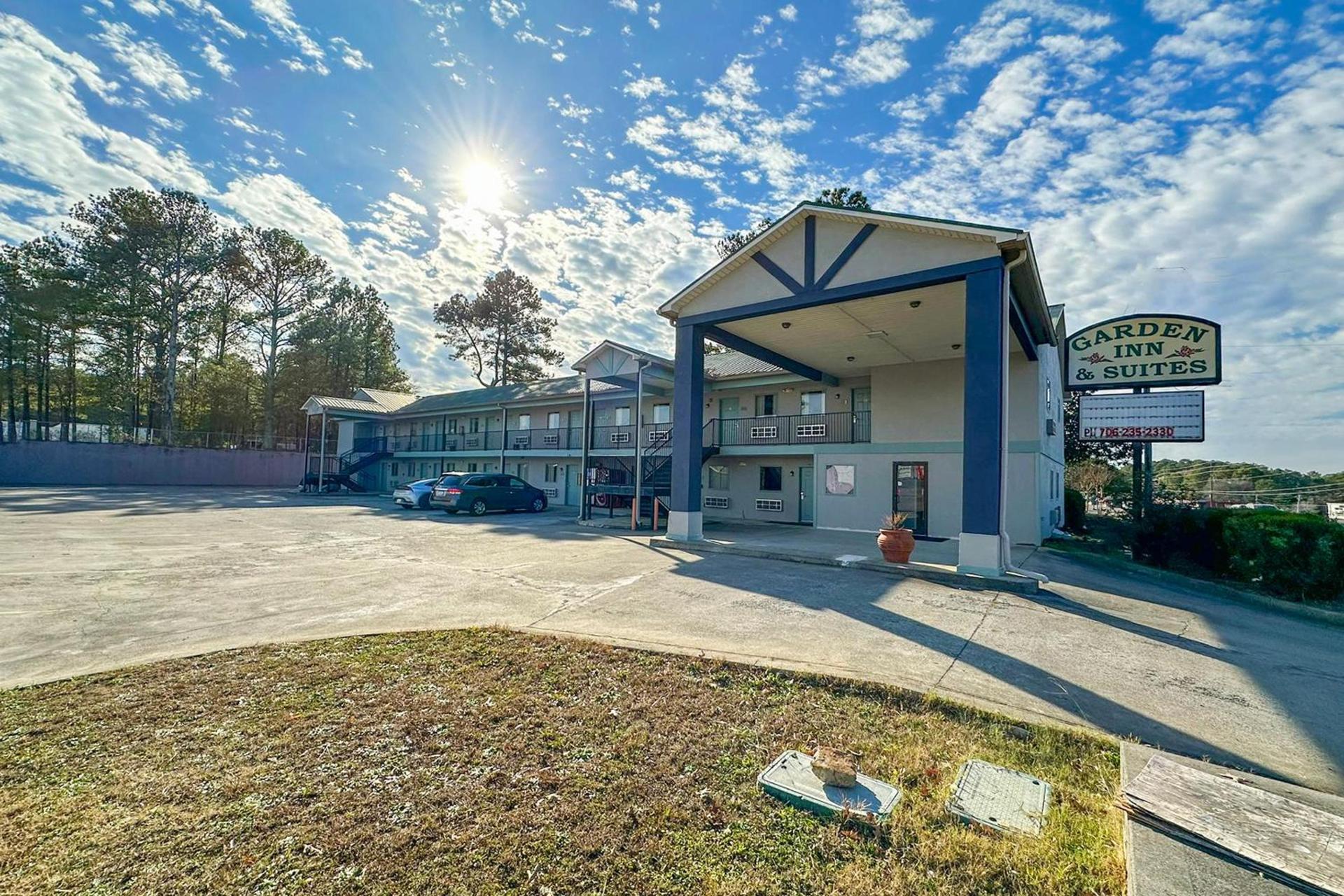 Garden Inn & Suites — hotel in Rome