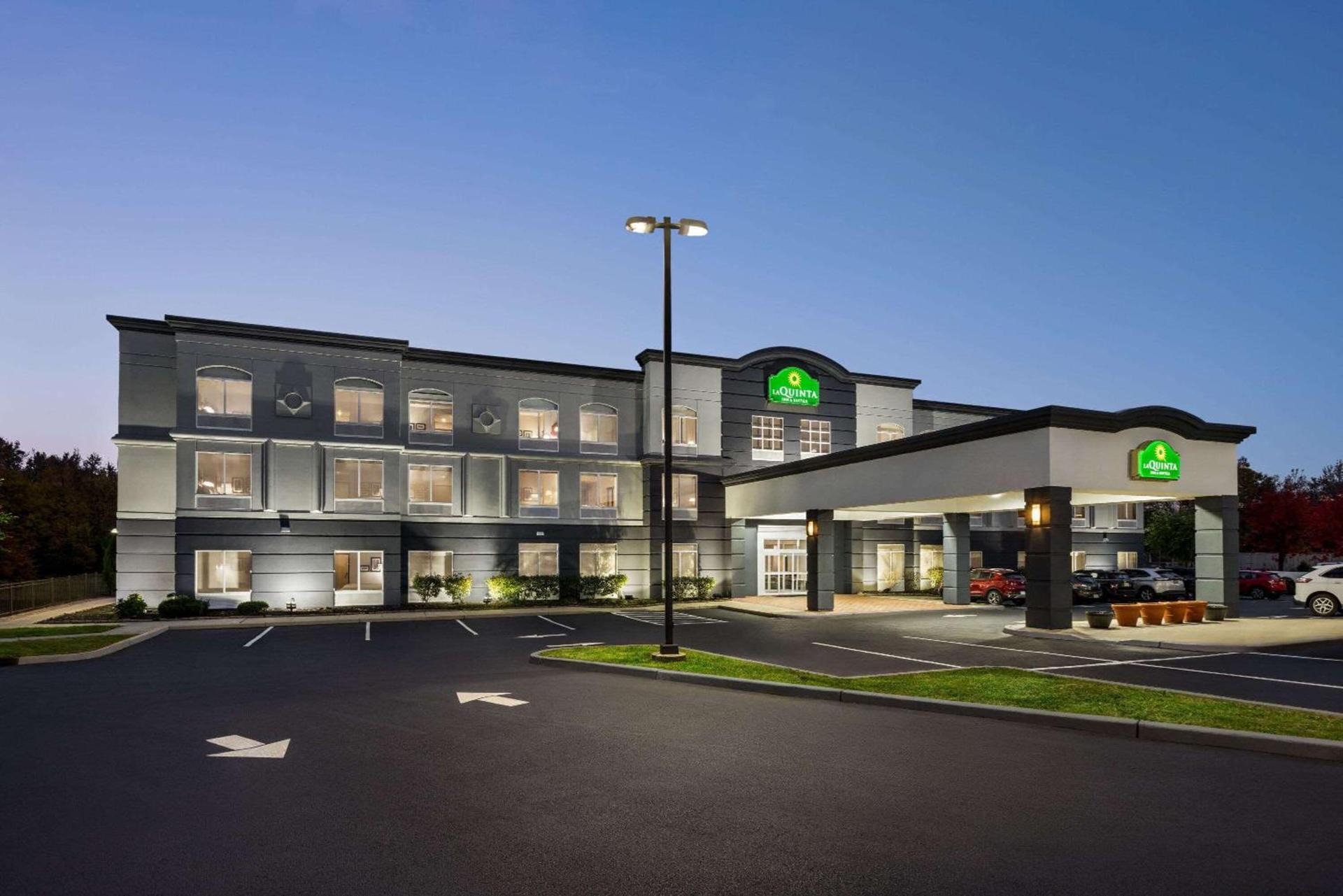 La Quinta by Wyndham Mt. Laurel - Philadelphia — hotel in Mount Laurel